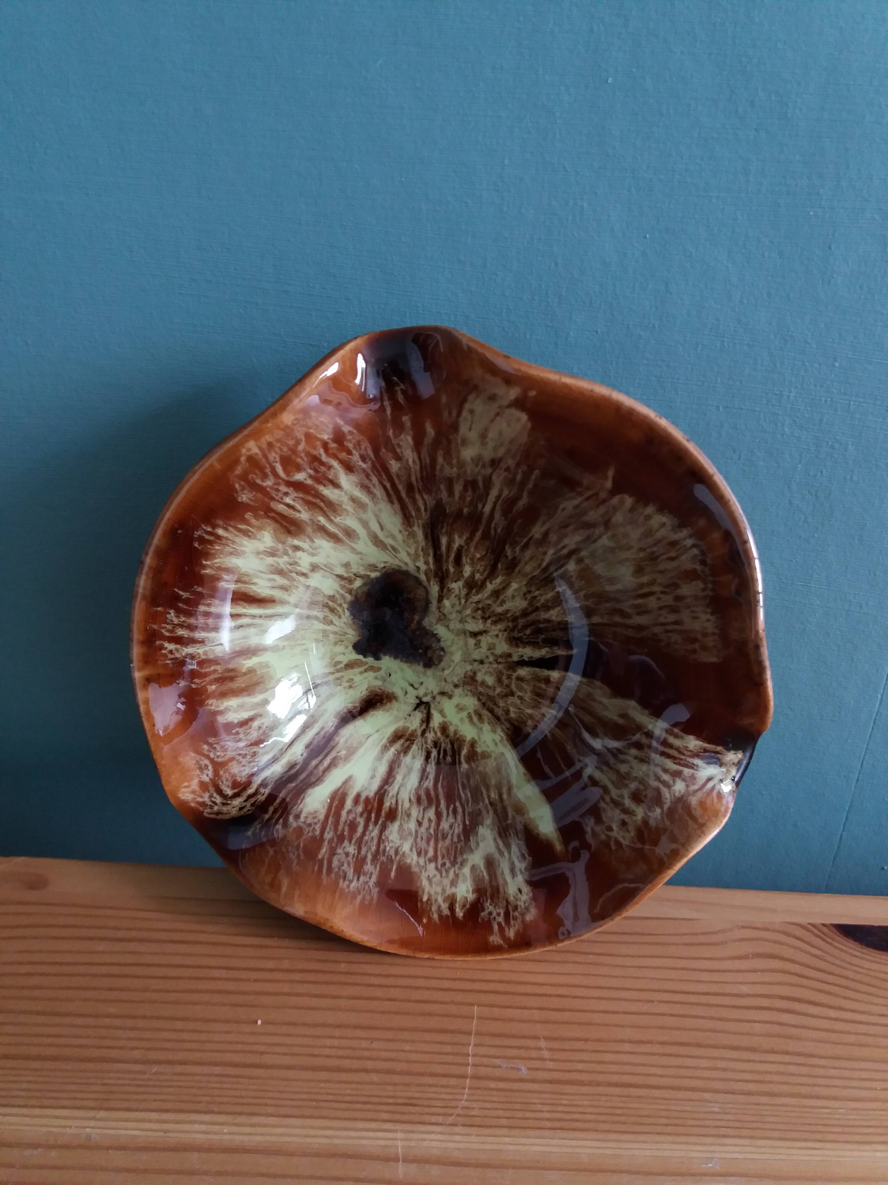Handcrafted ceramic ashtray from the Basque Country, Béarn, 1970s