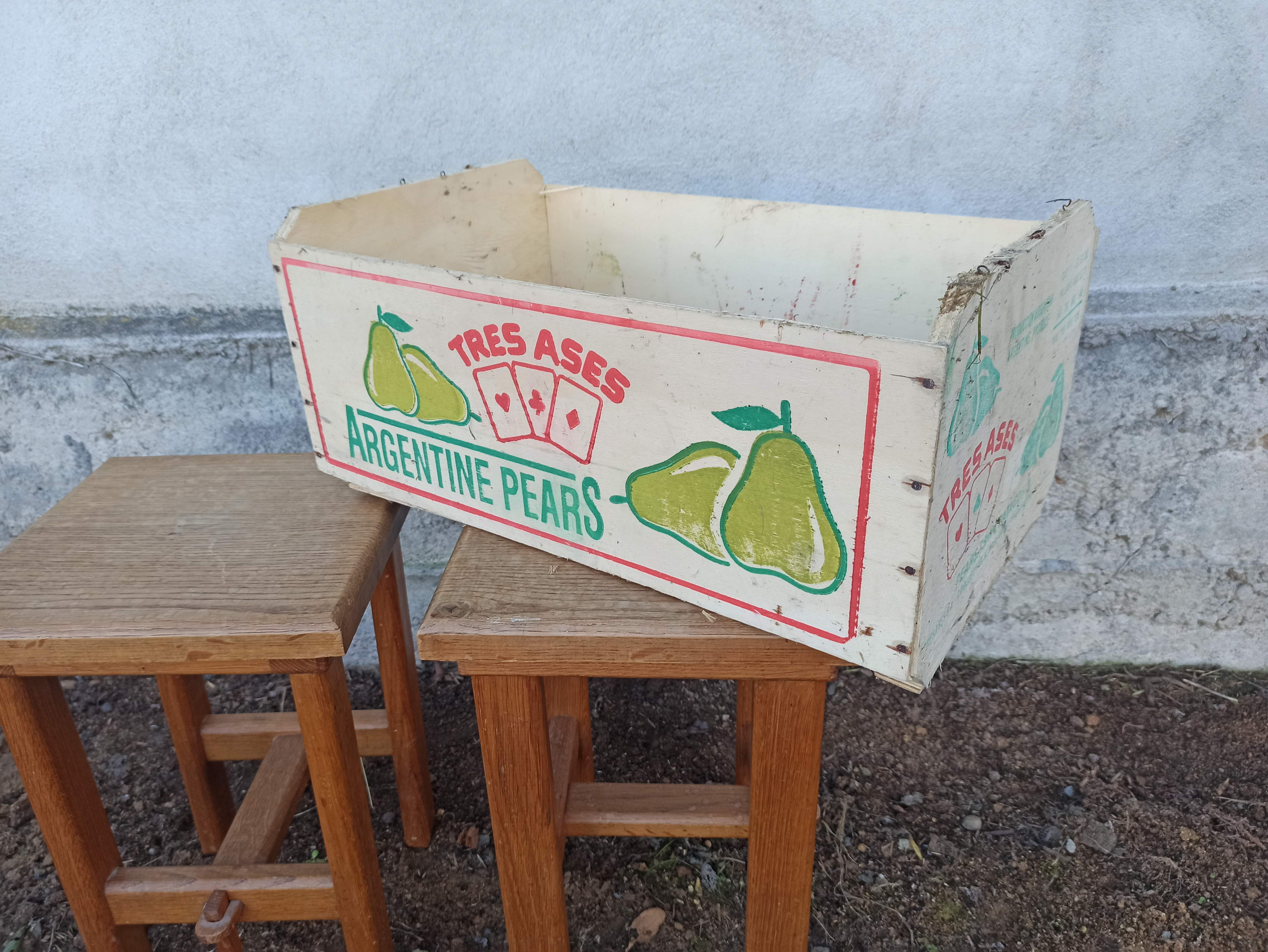 Argentine advertising wooden box