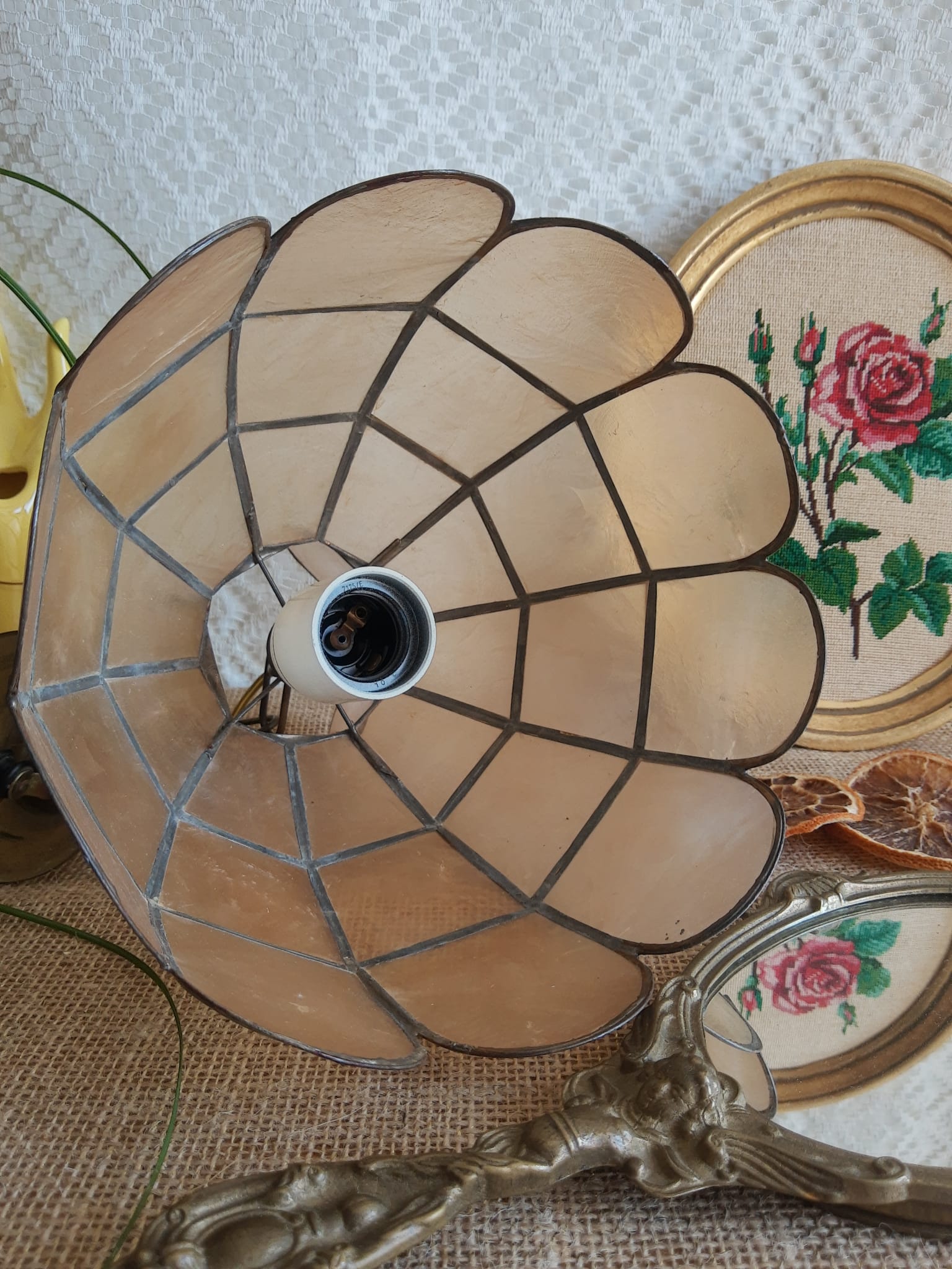 Suspension in mother-of-pearl and vintage brass