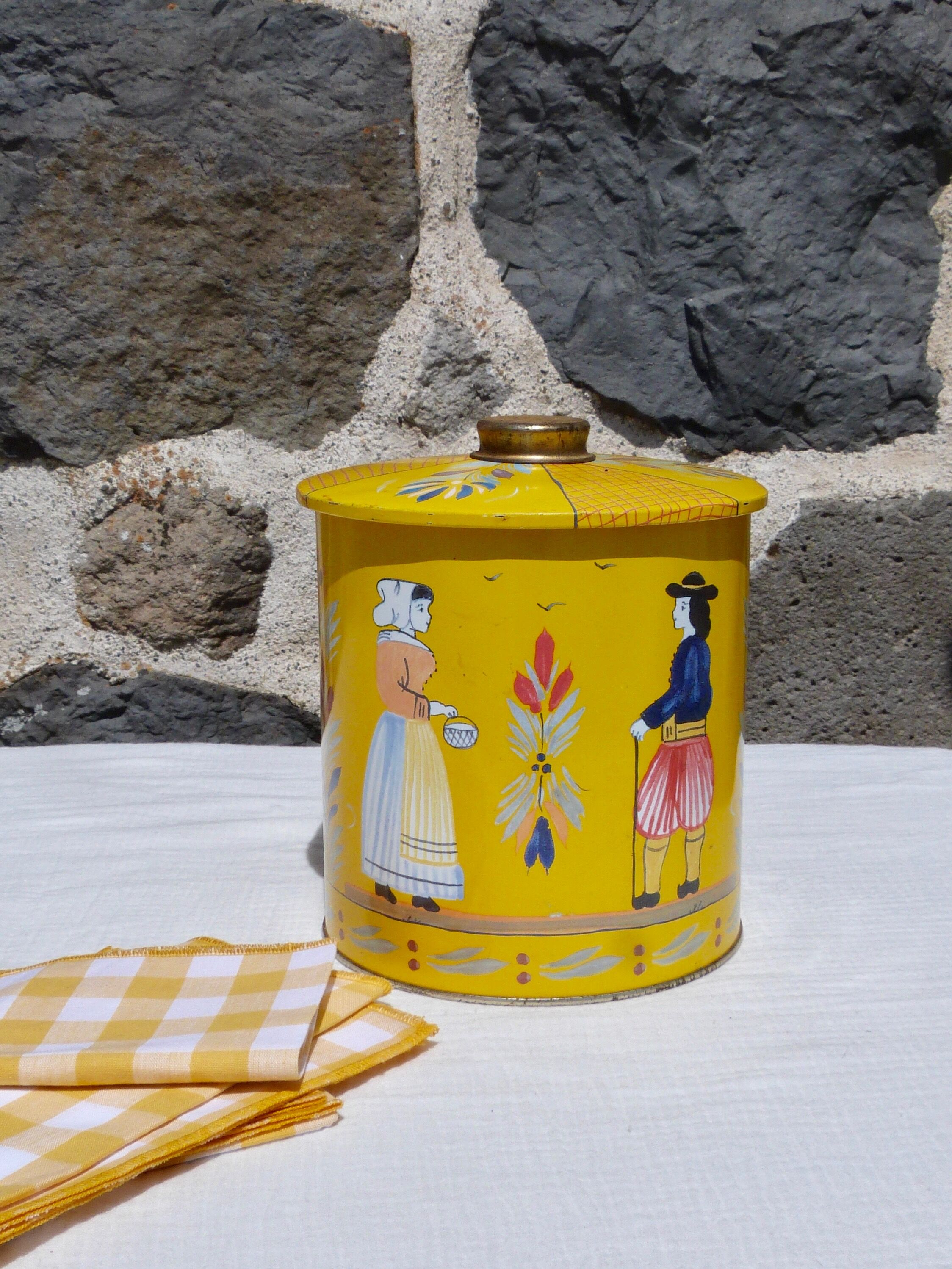 Breton metal box Quimper