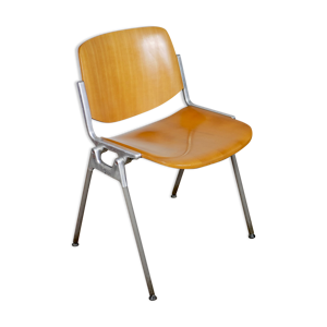 Chaise en bois DSC 106