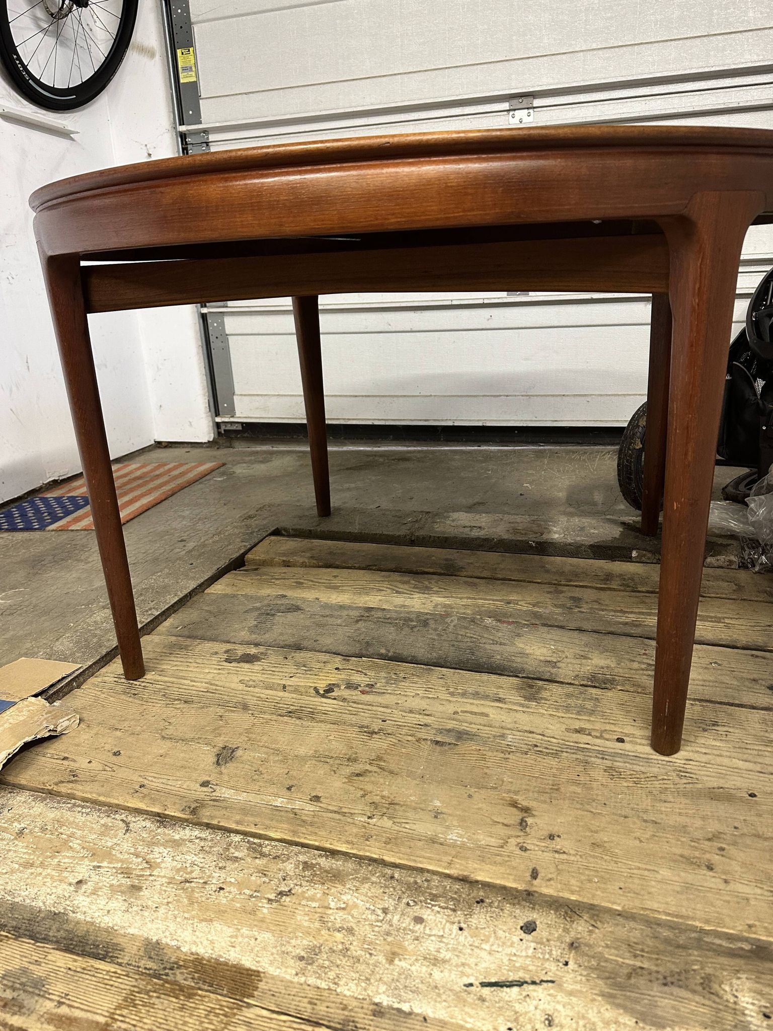 Teak dining table by samcom scandinavian