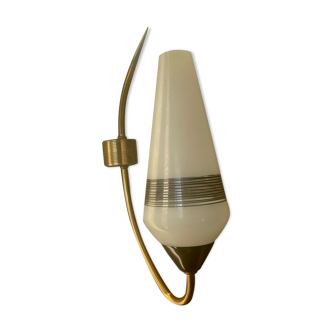 Opaline wall lamp