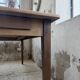 Table de ferme noyer pieds fuseaux 1950