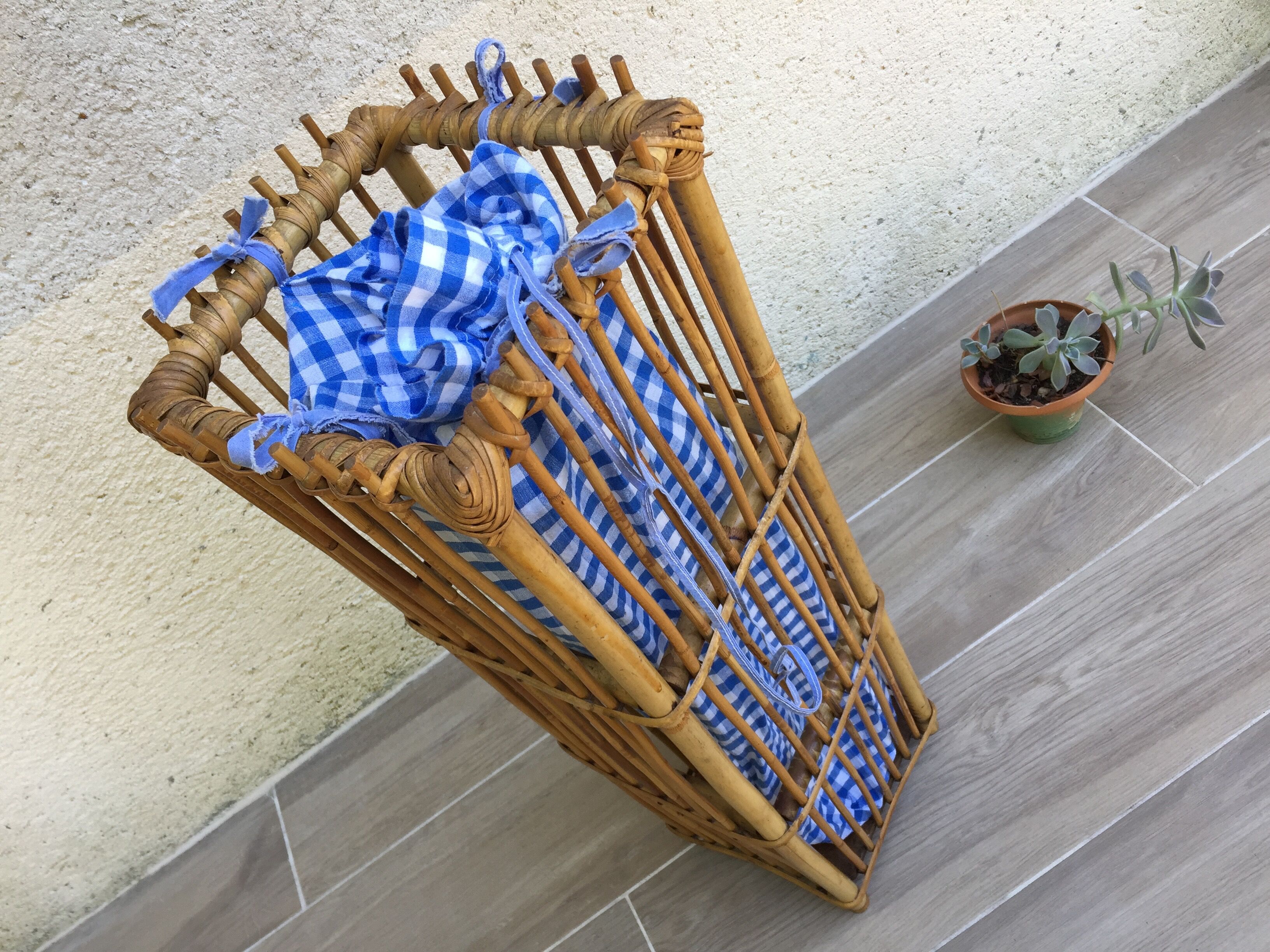 Panier rotin et tissu vishy bleu vintage