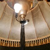 Lampadaire en fer forgé.