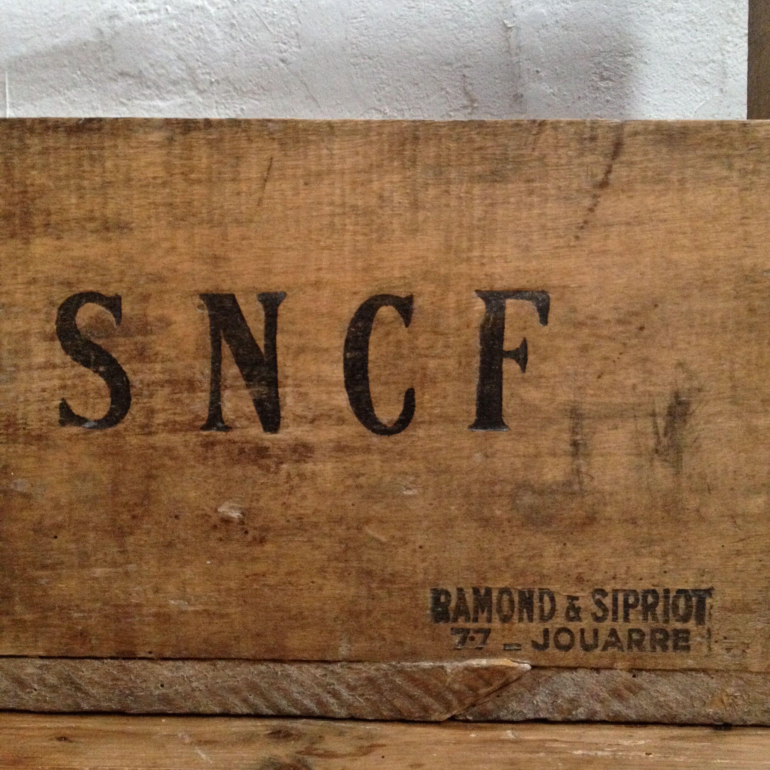 SNCF vintage bottle locker