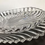 Dish in the shape of a crystal shell