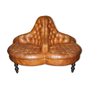 Heritage leather Chesterfield sofa, four-seater, Tête-à-Tête model.