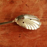 Old spoon to sprinkle