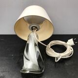 Ancienne lampe en verre moulé