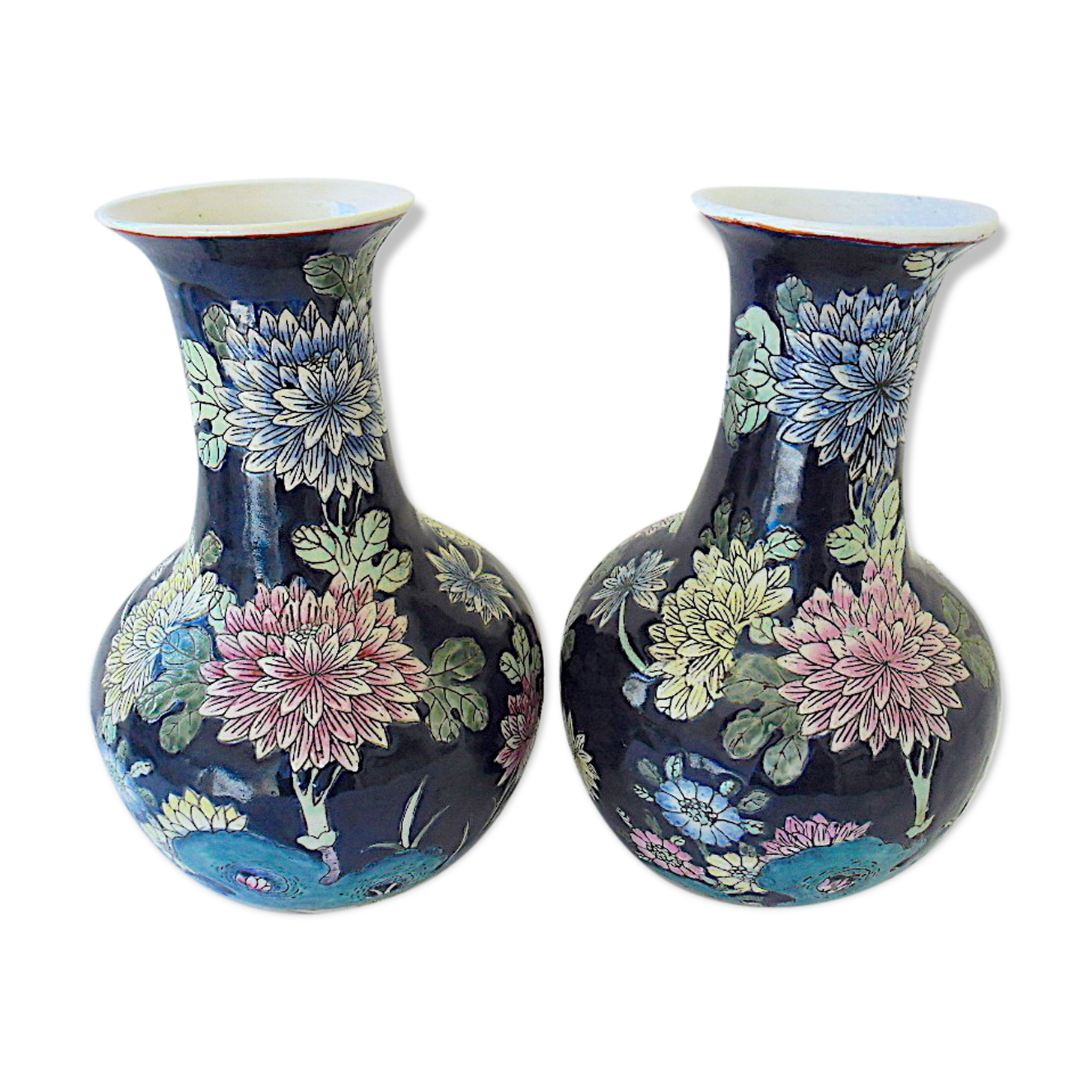 Pair of porcelain vases from China