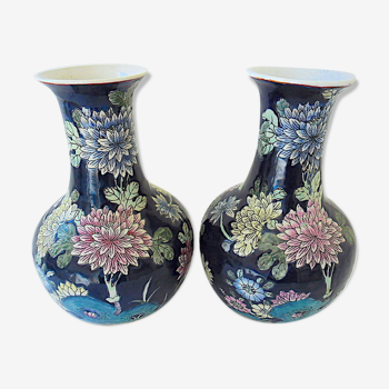 Paire de vases en porcelaine de la Chine