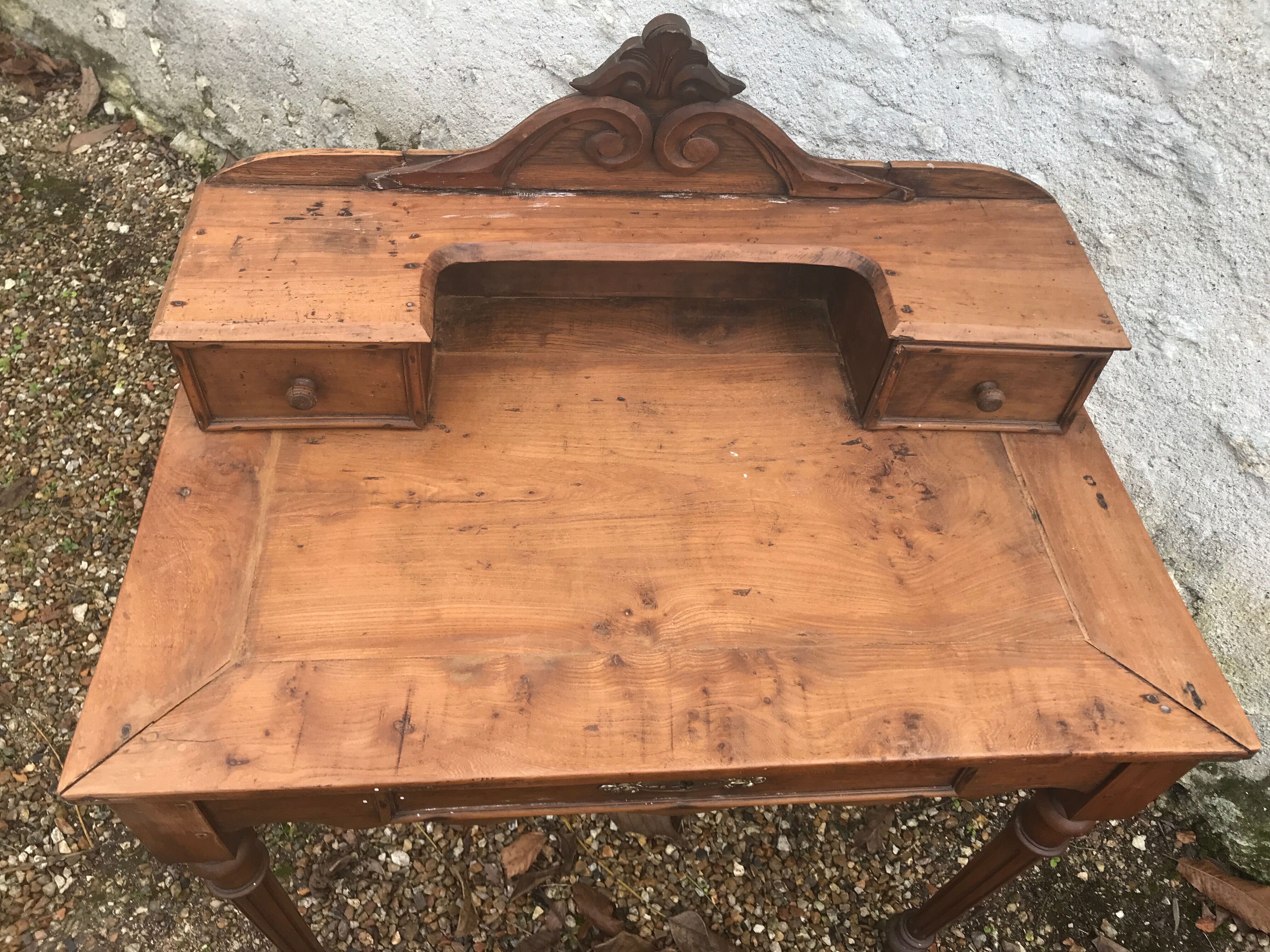 Desk