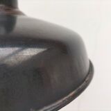 Industrial lamp in enamelled sheet metal