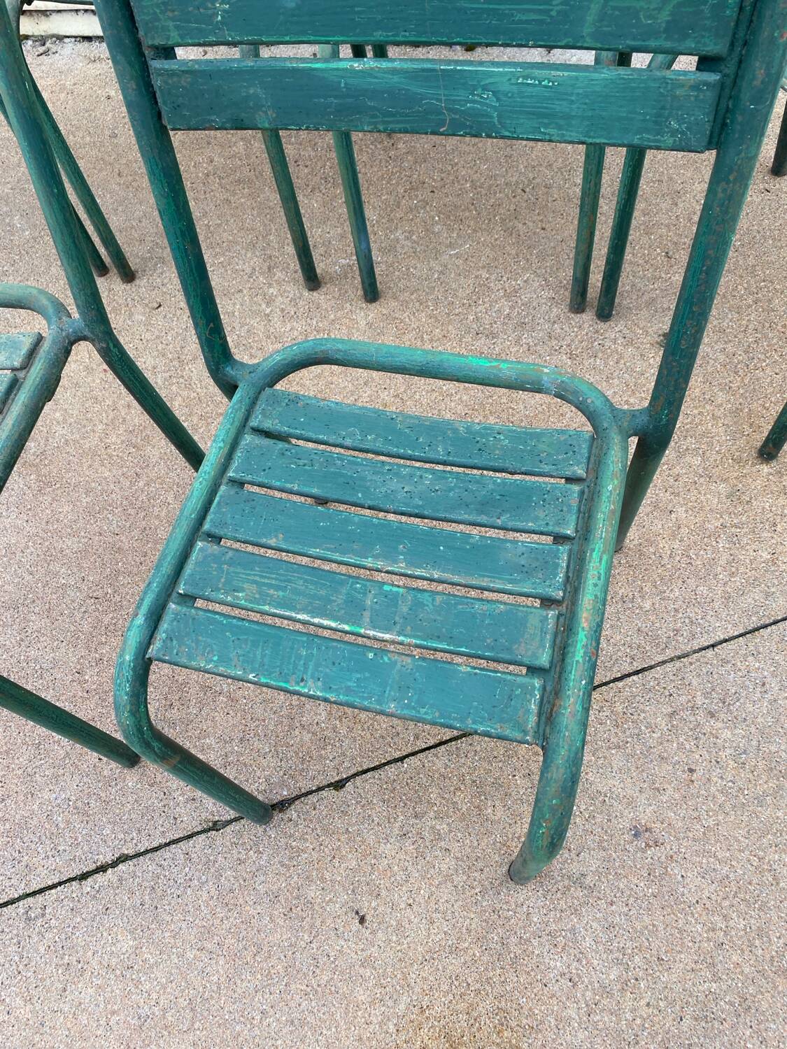 Set of 6 Tolix T1 metal chairs