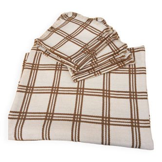 Tablecloth 1.88 m + 8 old napkins