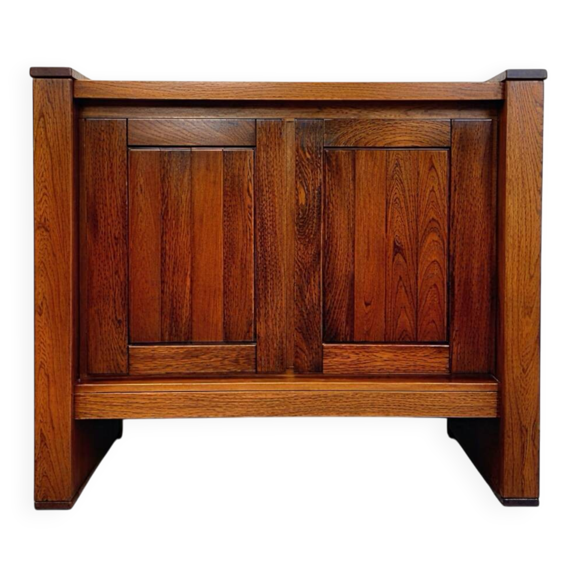 Massive oak buffet house Regain