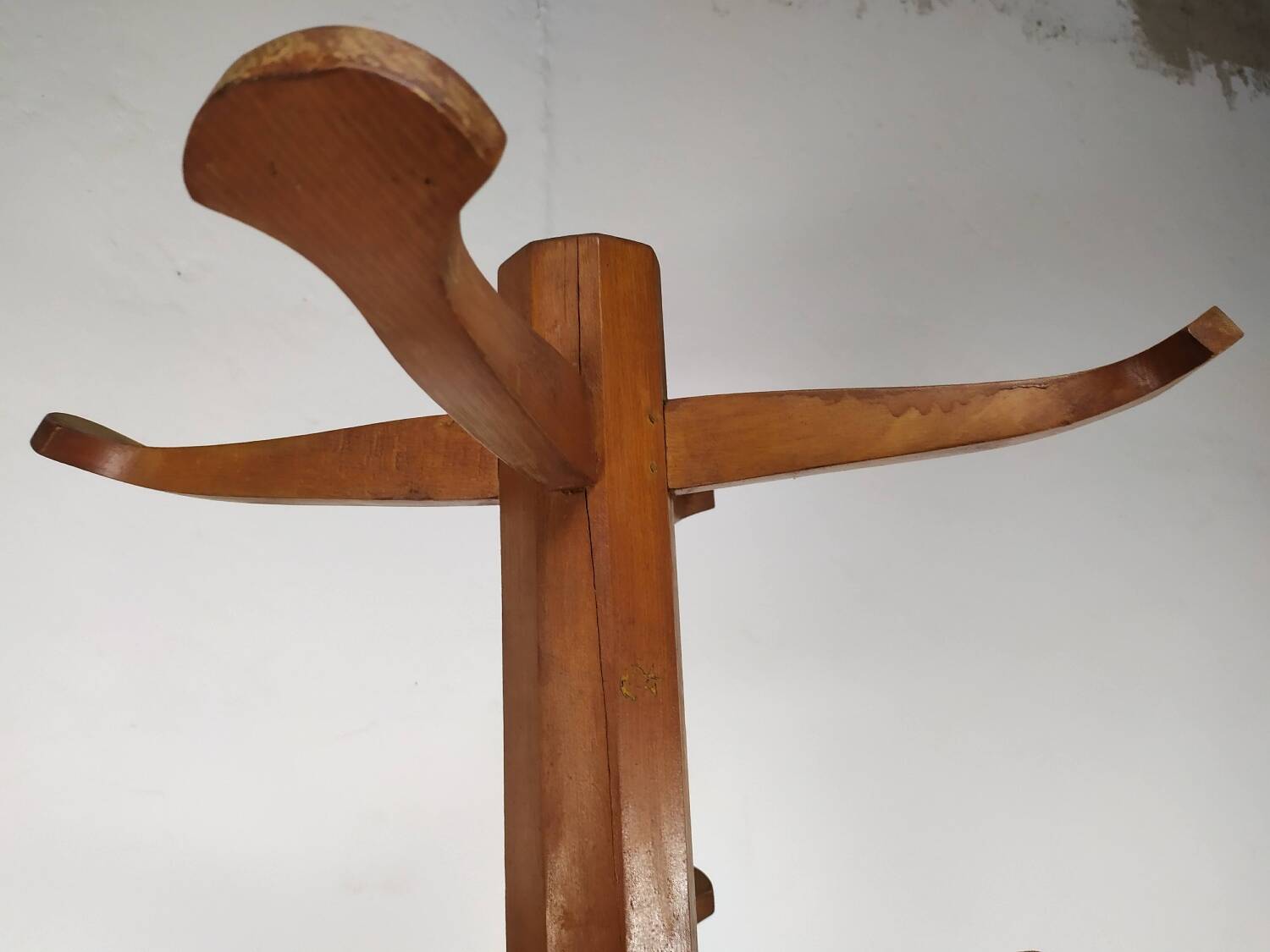 Vintage wooden parrot coat rack