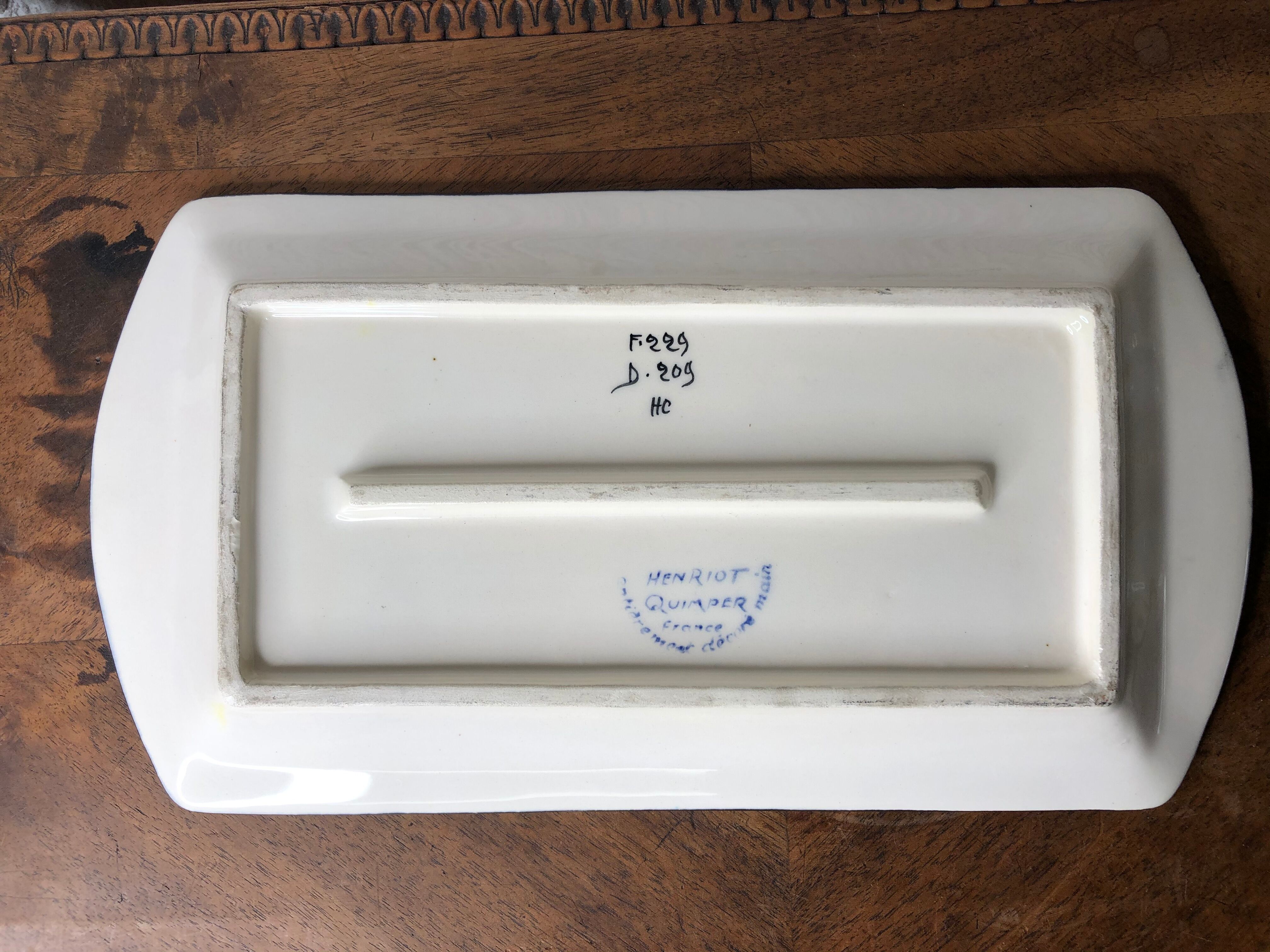 Henriot Quimper cake dish