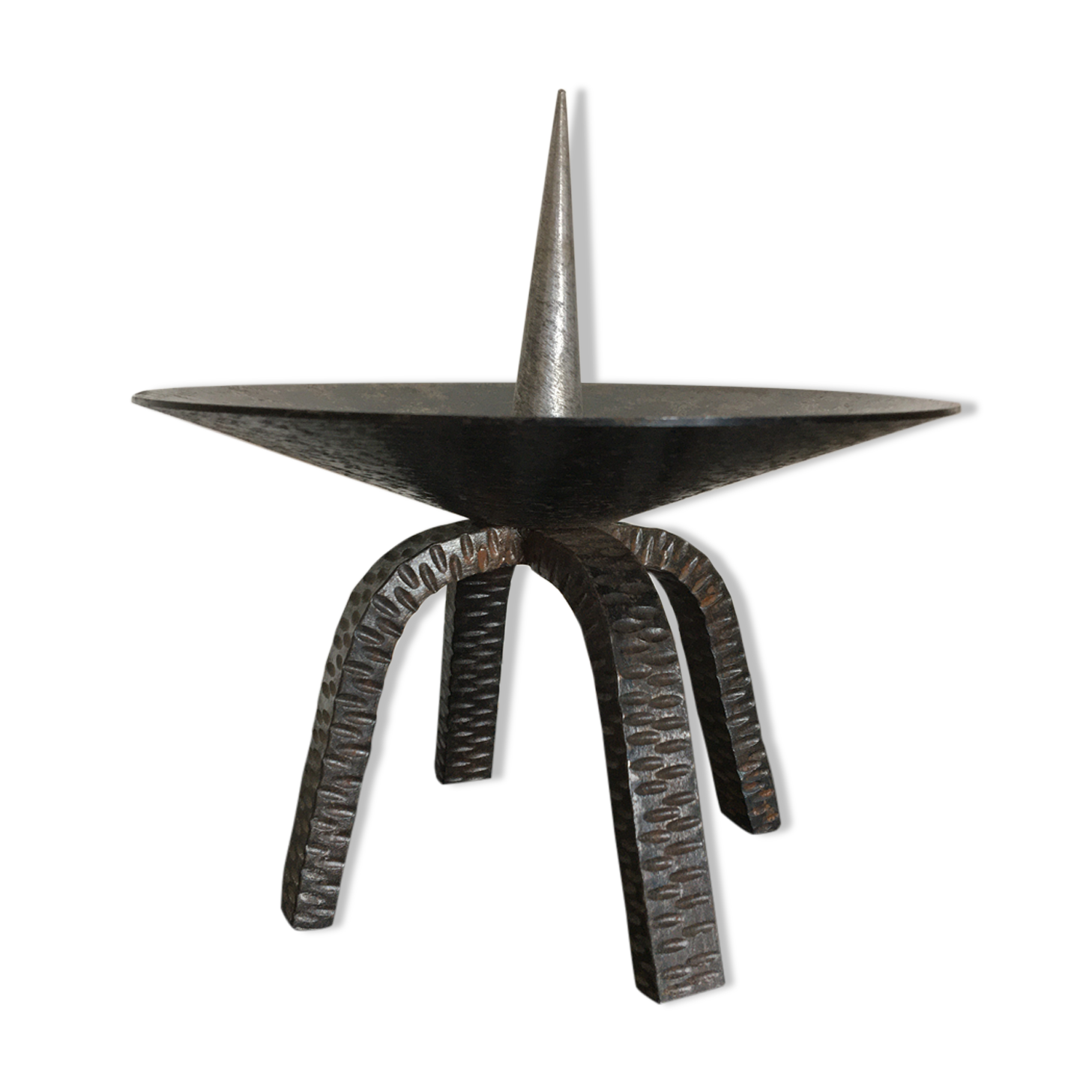 Pique wrought iron candle