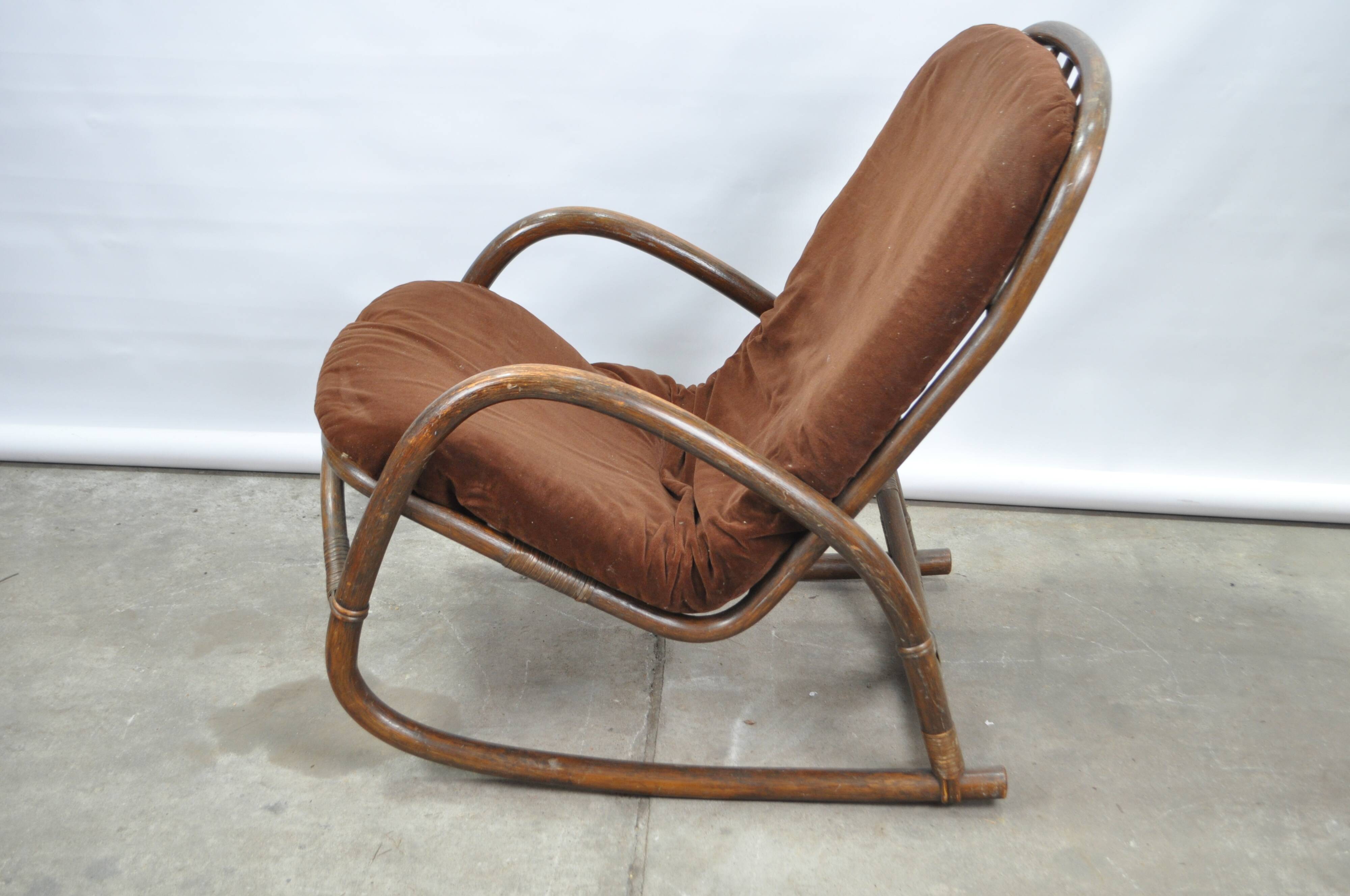 Fauteuil à bascule en rotin