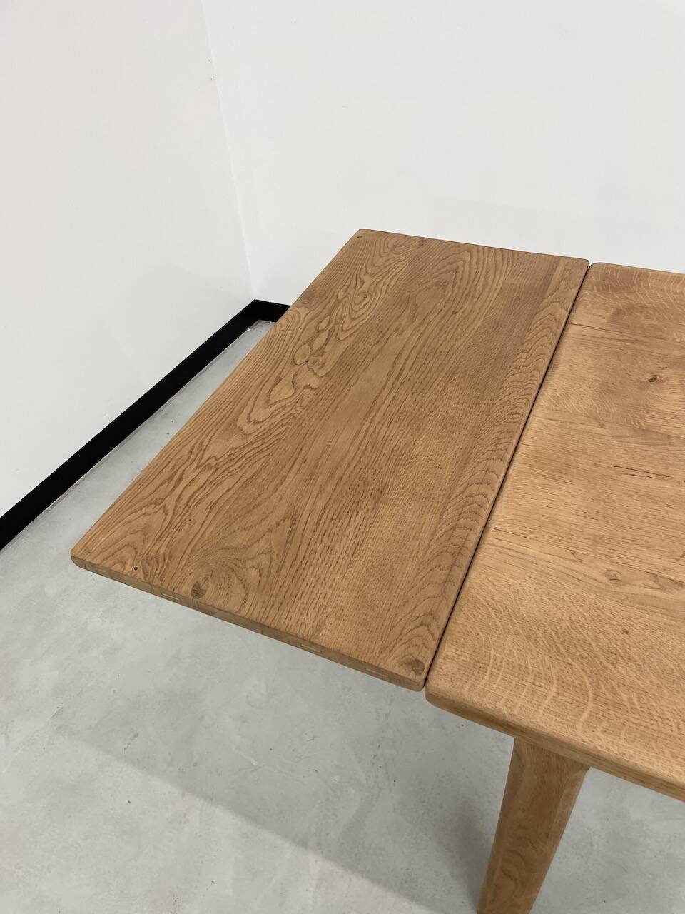 Oak farmhouse table 120cm + 200cm extensions