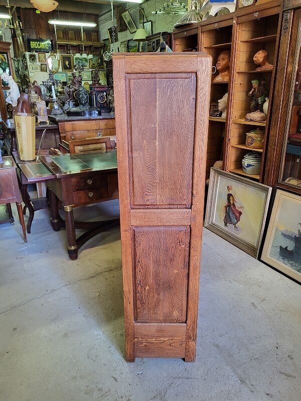 Double curtain binder in oak 1950