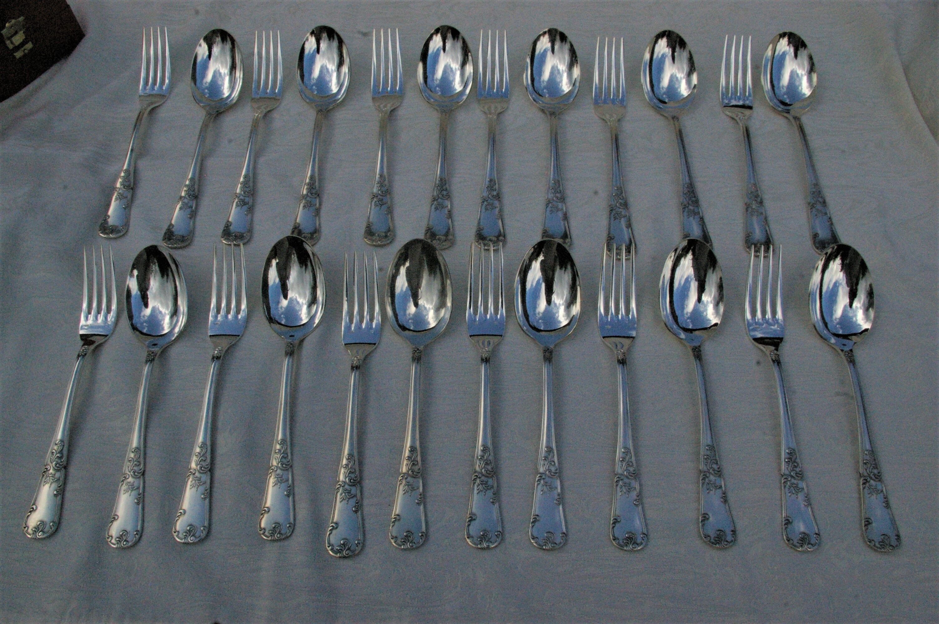 Silver metal housewife 37 pieces louis XV Marly style