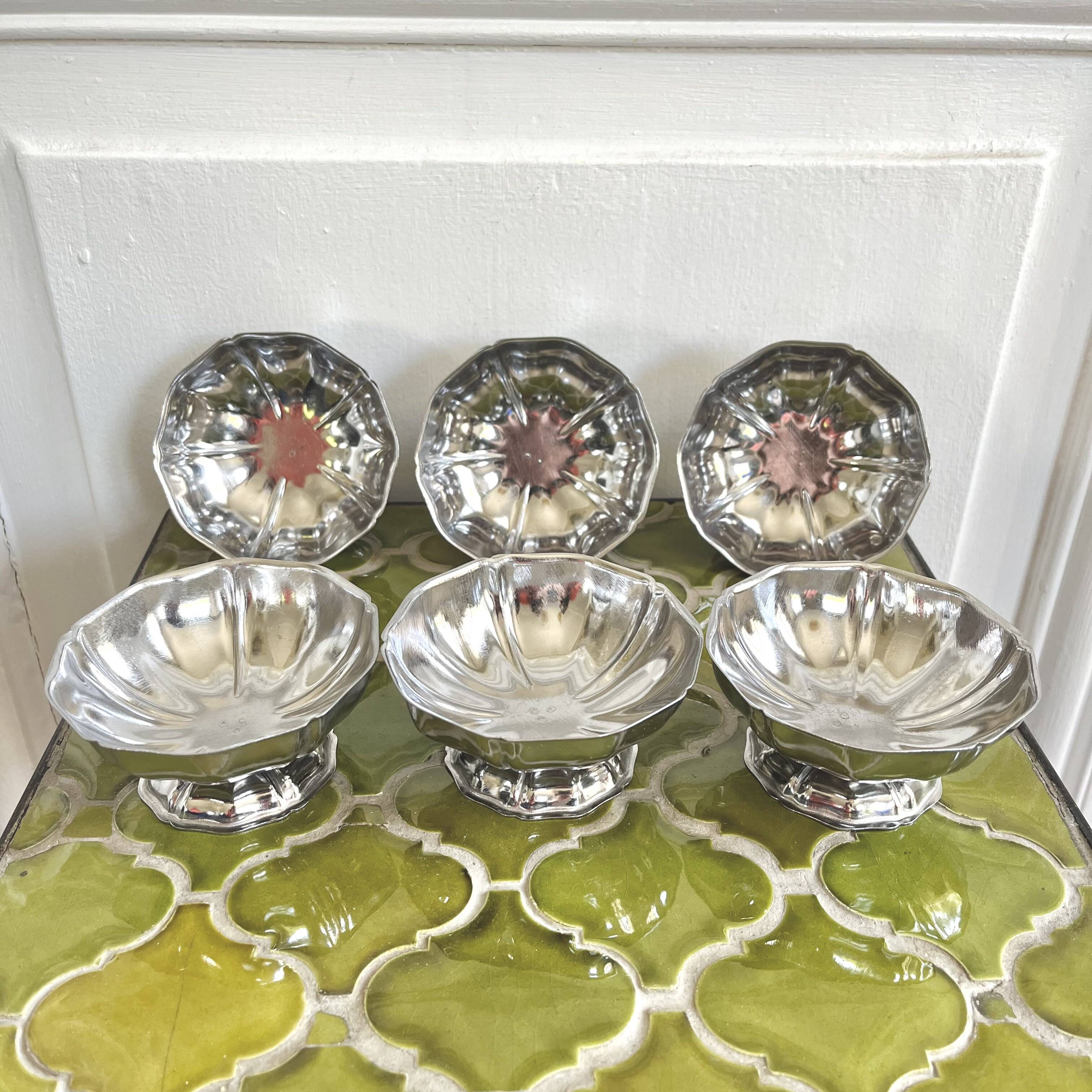 6 stainless steel bowls 1970