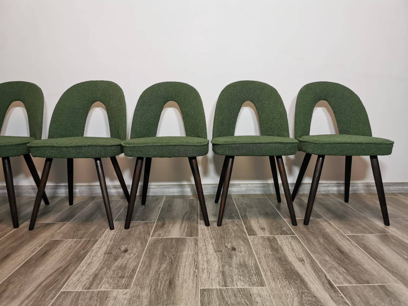 Chaises de salle à manger par Antonin Suman, 1960s, Set de 8