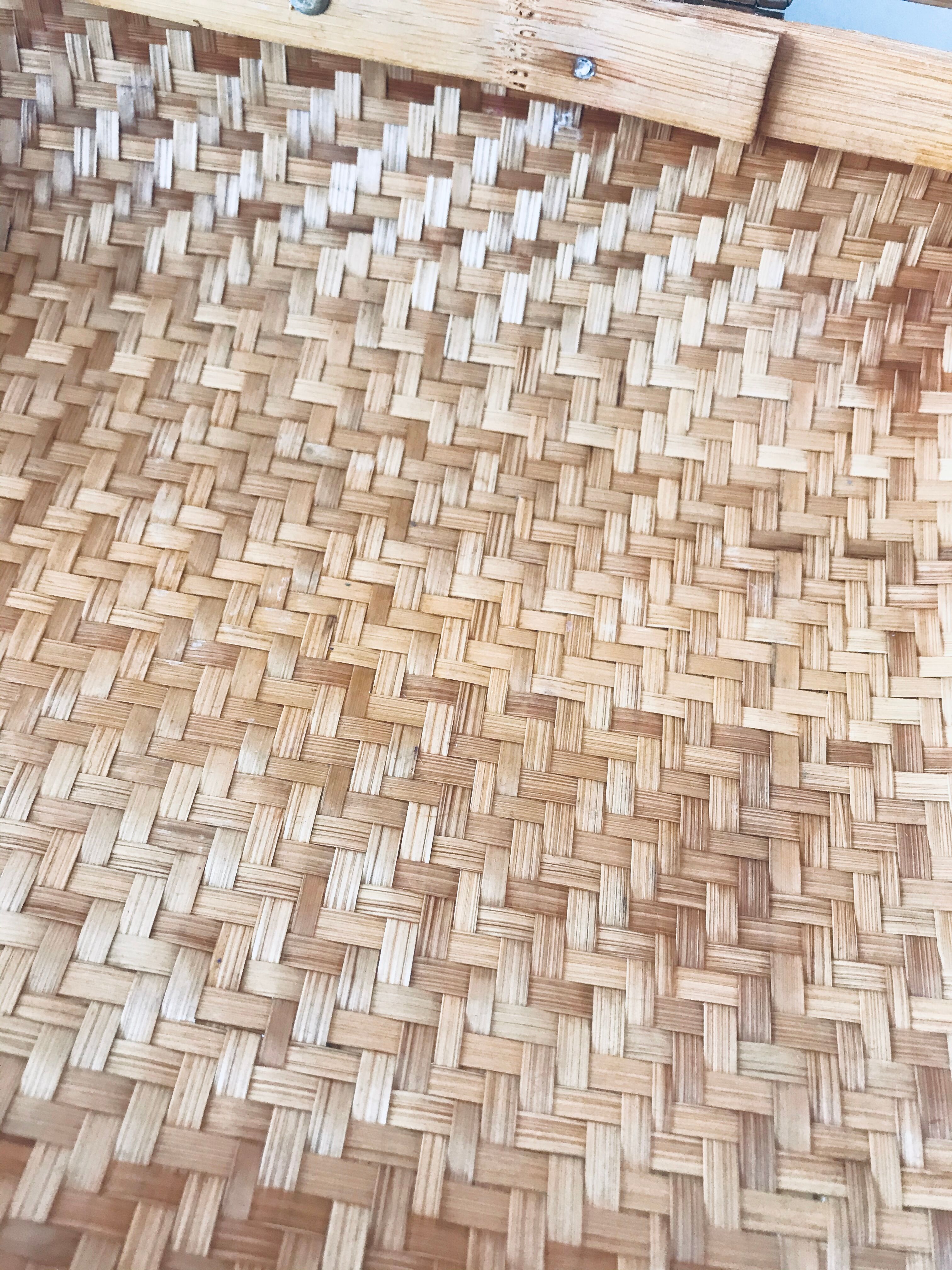 Vintage rattan valisette