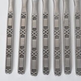 Vintage pattern knives