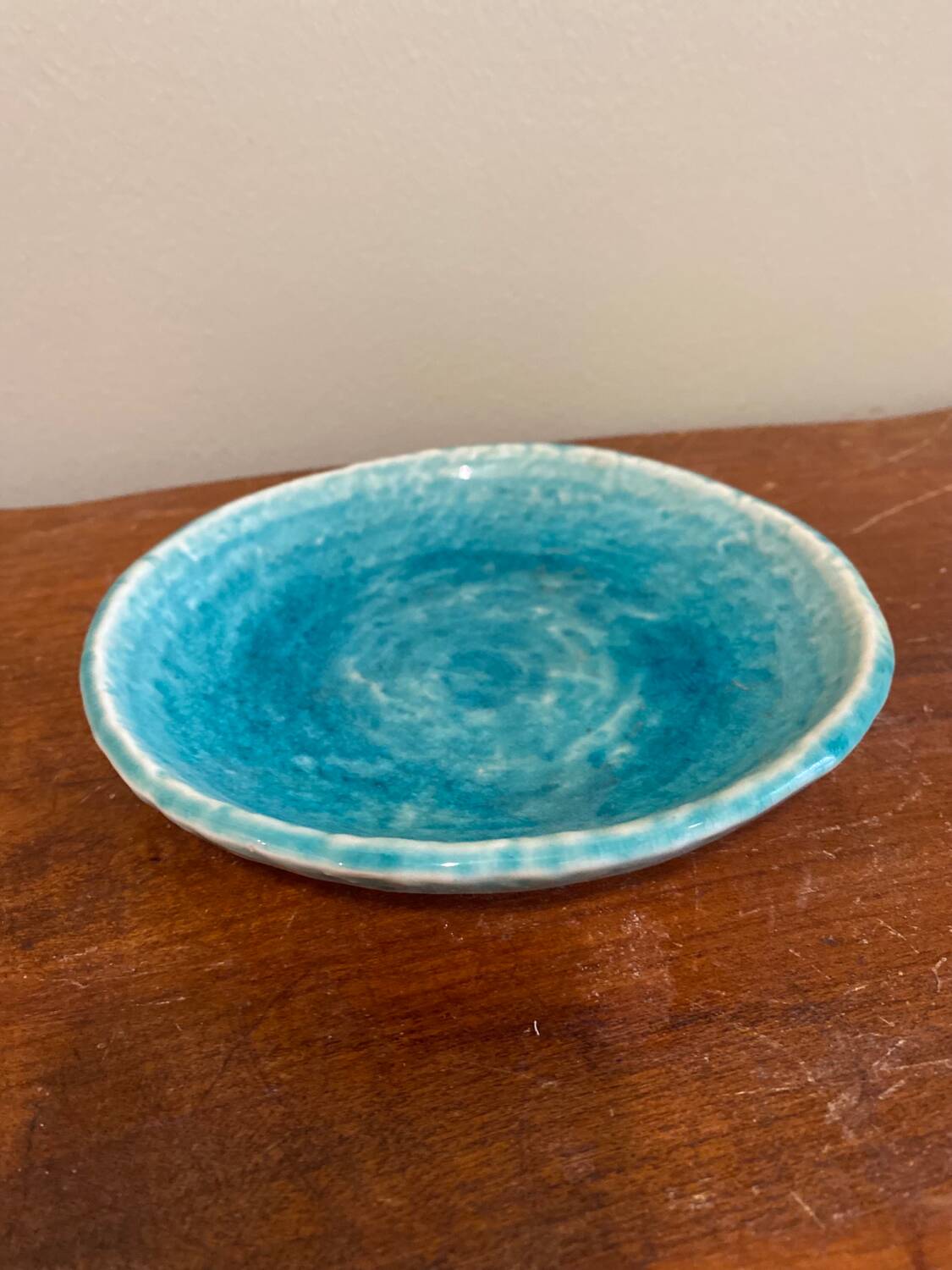 Assiette bleu lagon