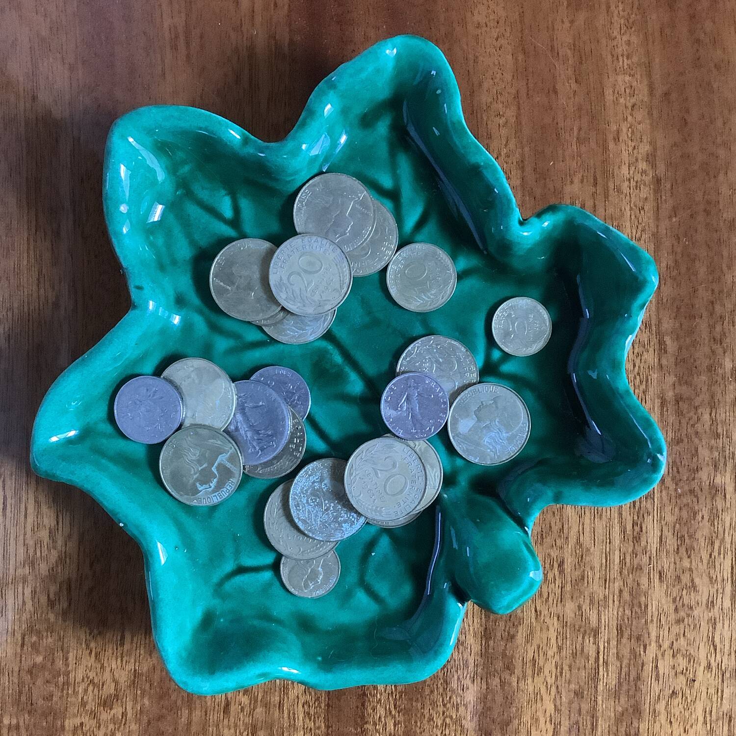 Vide-poche Vallauris en forme de feuille