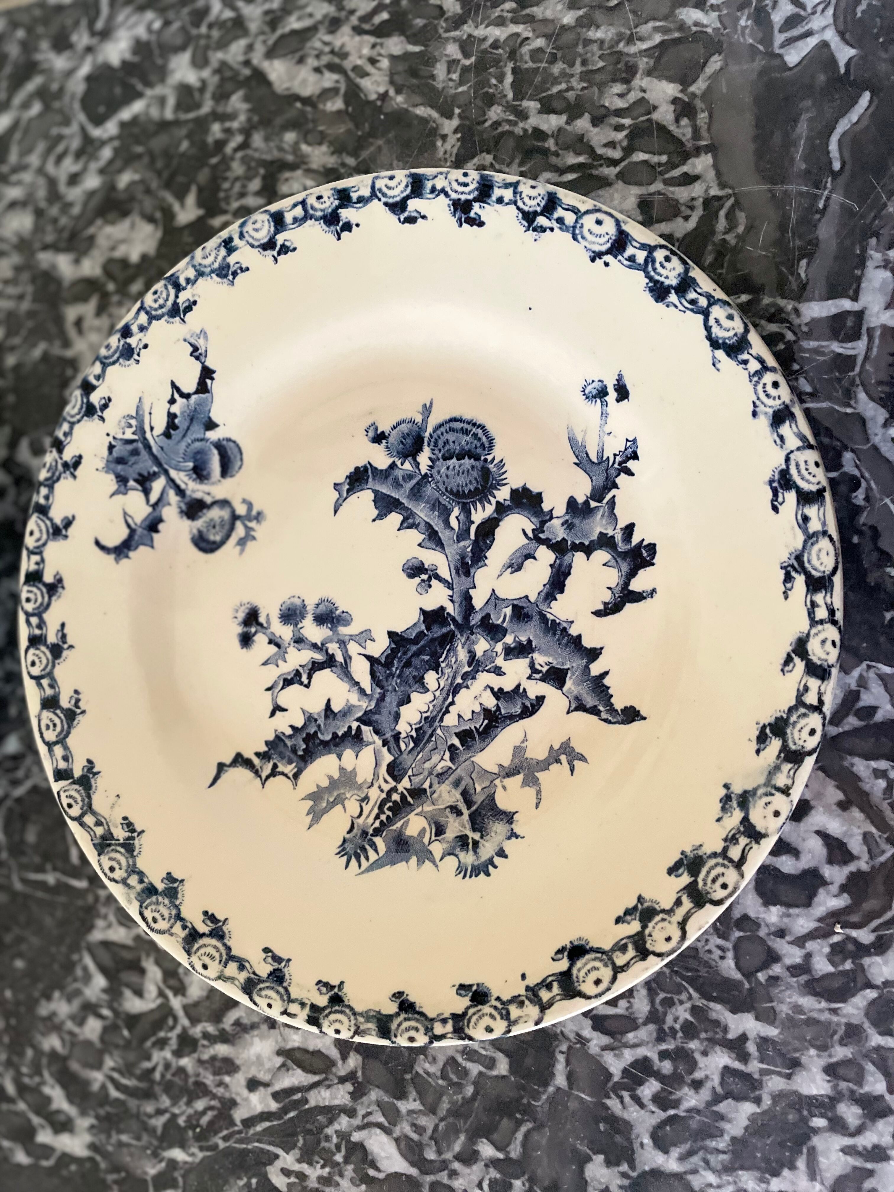 Flat plates Gien thistles