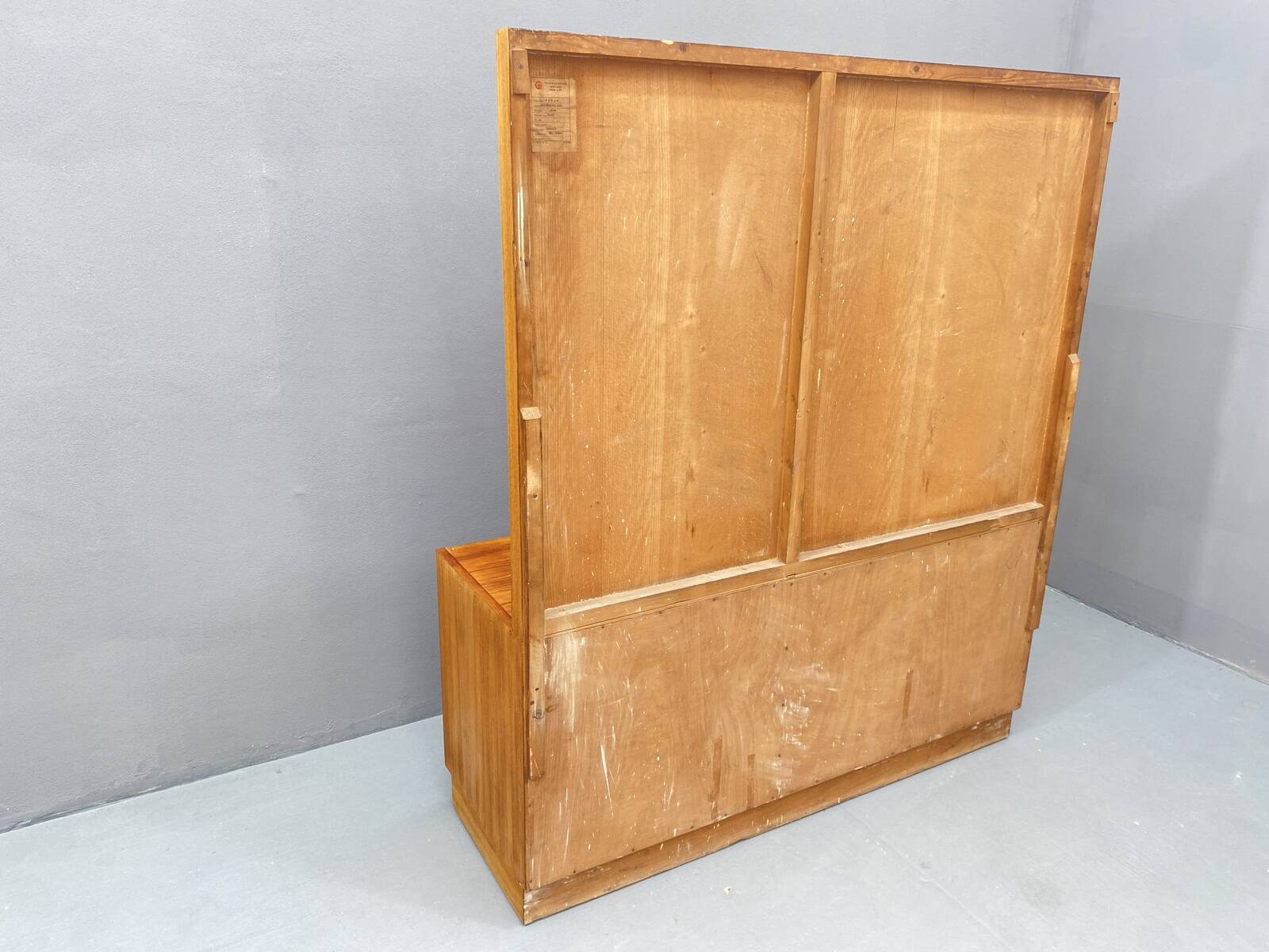 Système d'étagères murales du milieu du siècle par Český nábytek, 1960, Tchécoslovaquie