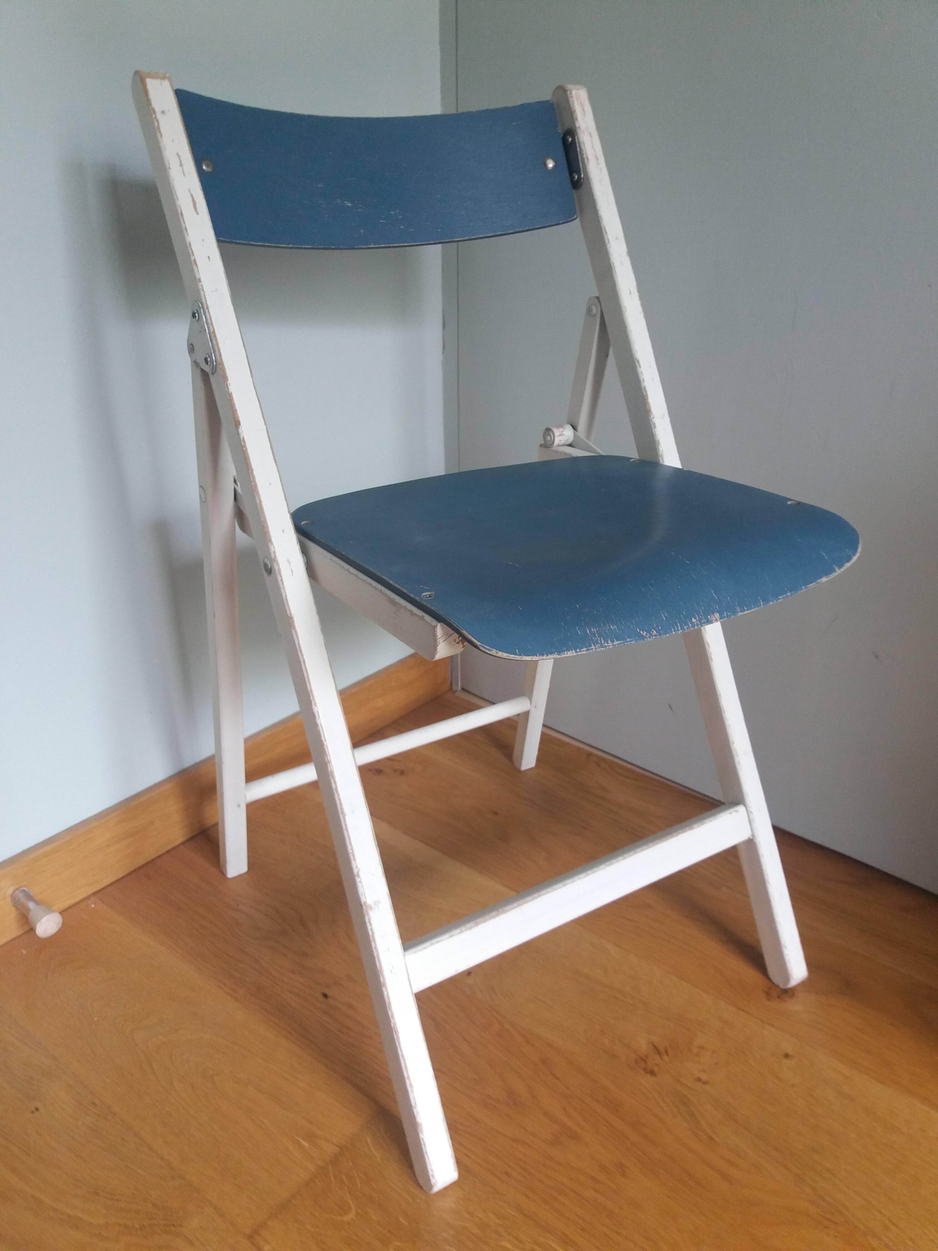 Folding chair