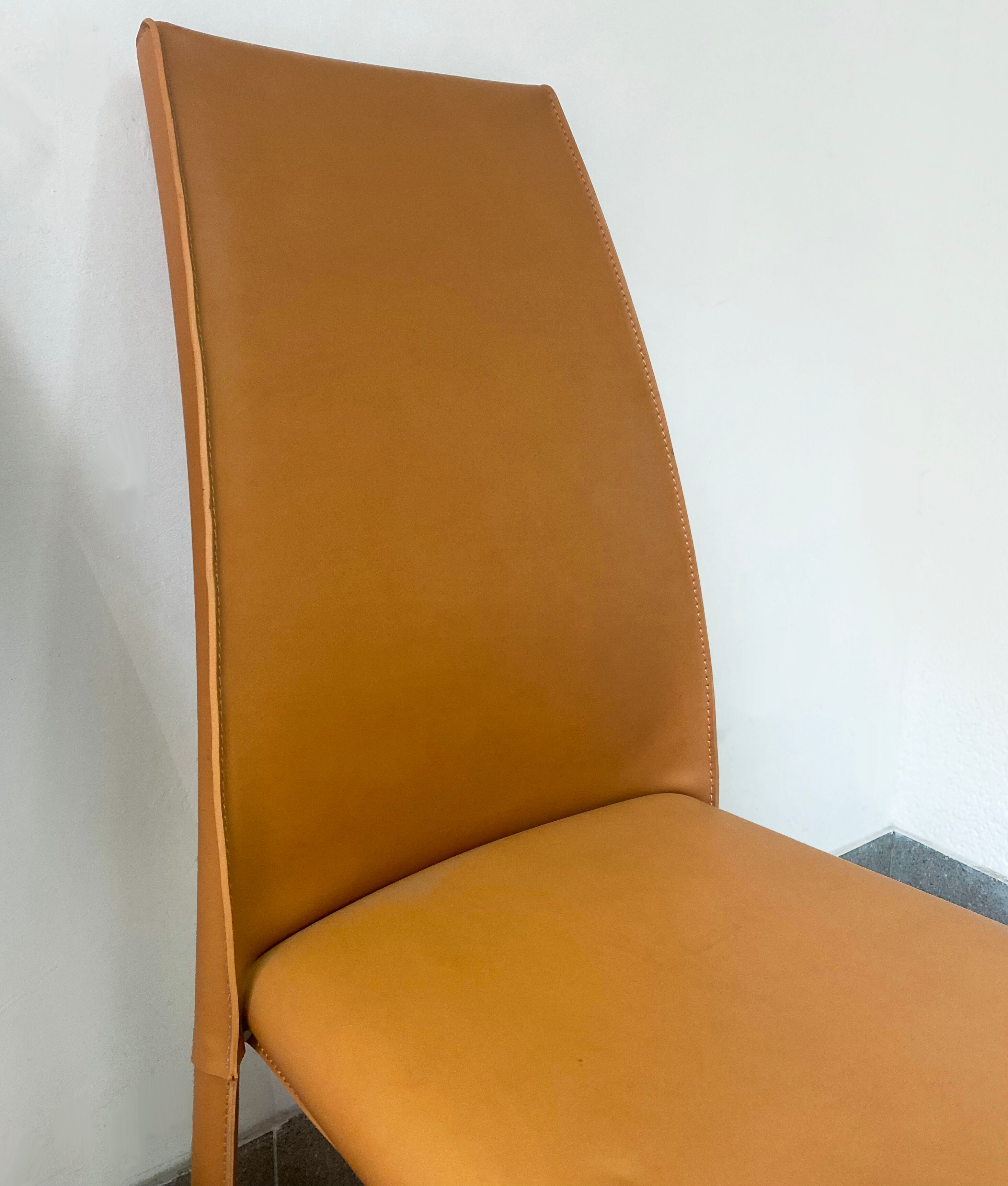 Pair of Frag chairs - Poltrona Frau -