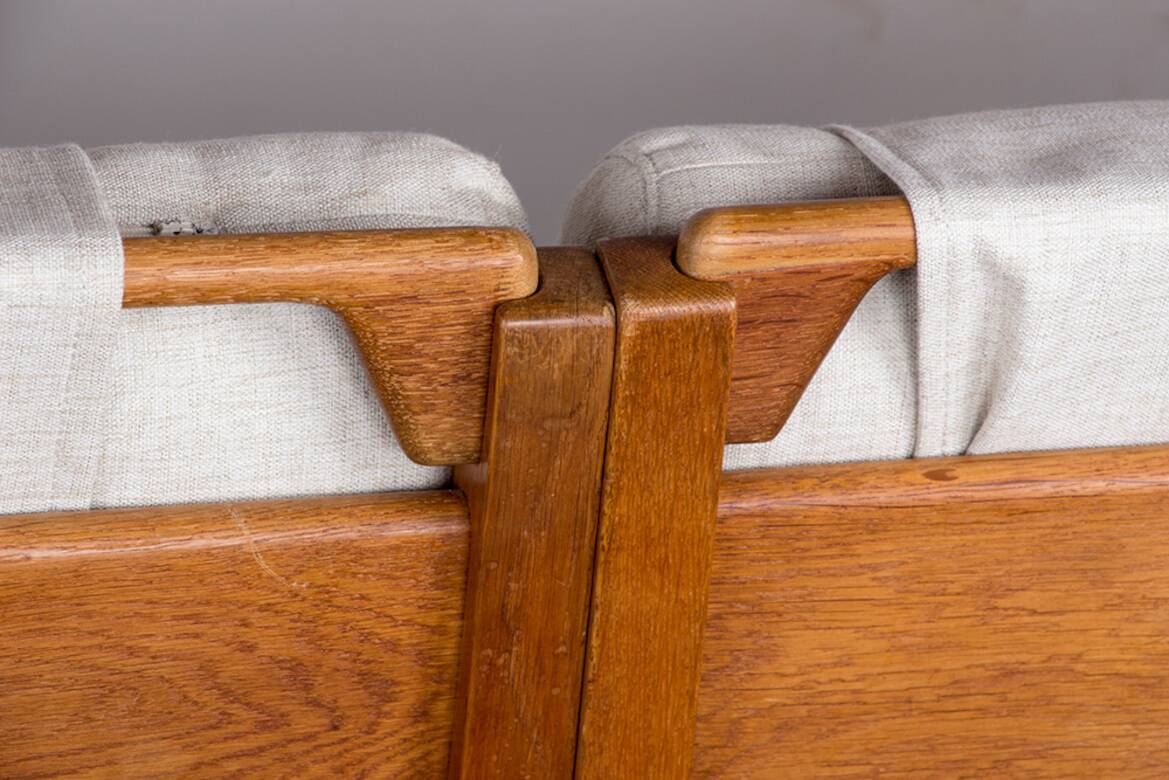 Danish sofa in solid oak and fabric, model GE375 by Hans Wegner 1960.