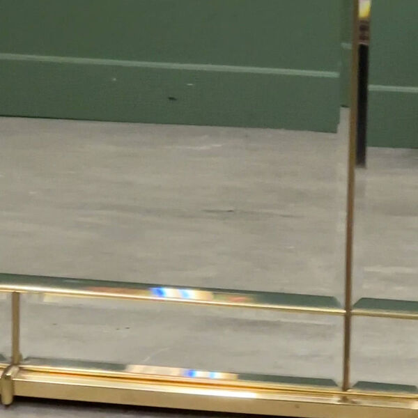 Miroir cathédrale vintage en laiton des années 1970 – miroir mural en verre biseauté