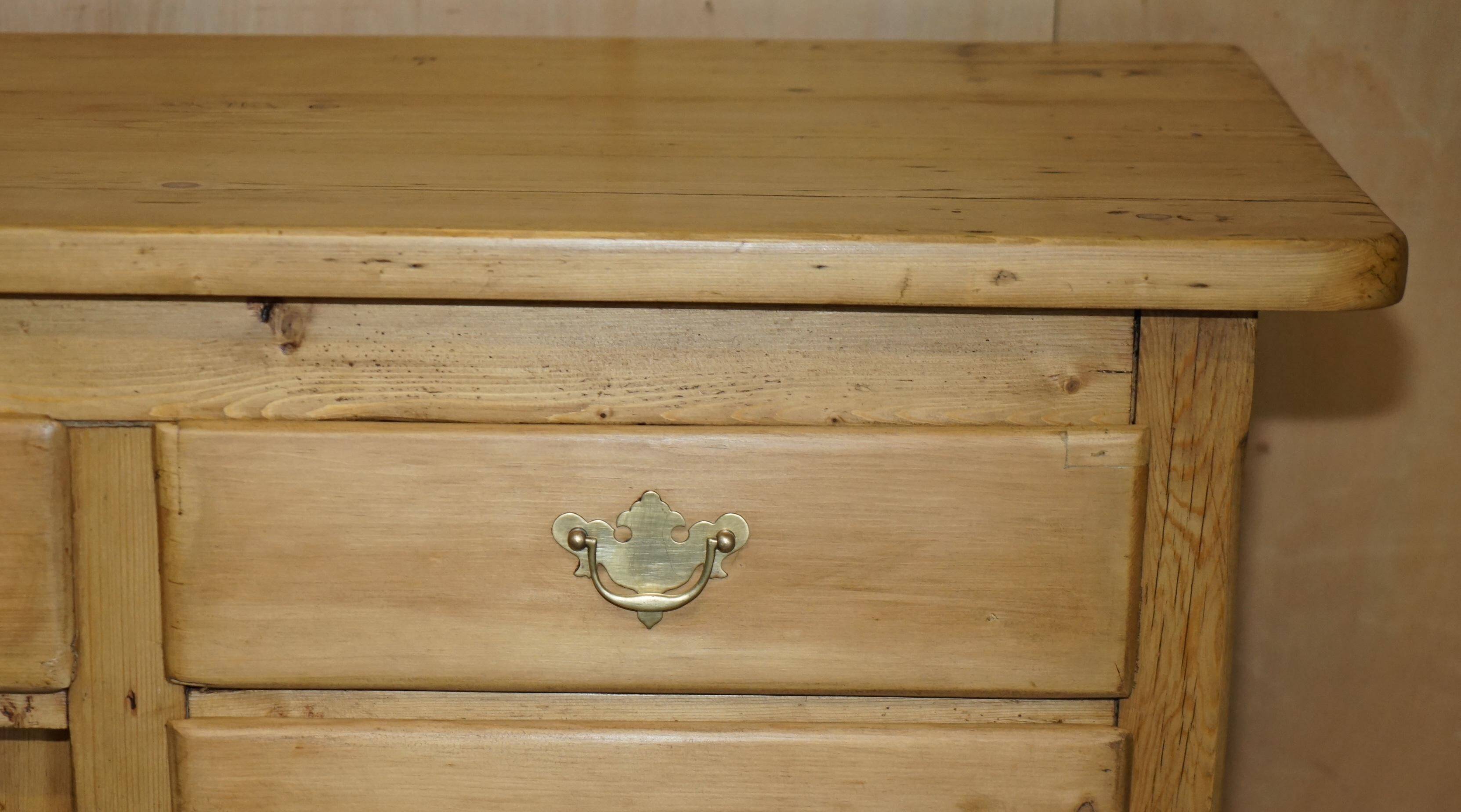 Restored Antique Régisseuse Buffet in Pine, Circa 1860