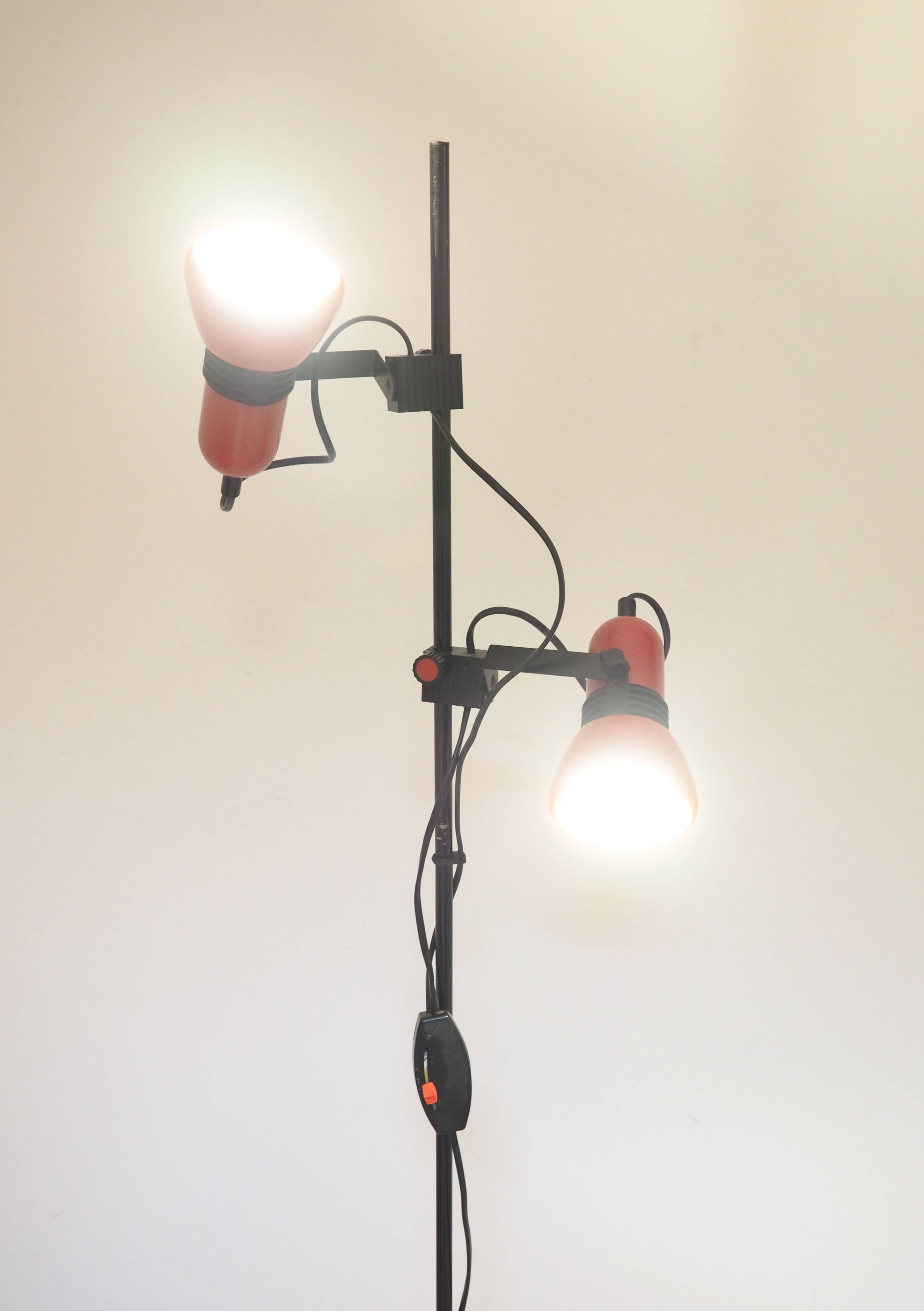 Vrieland 2-spot floor lamp, 1970