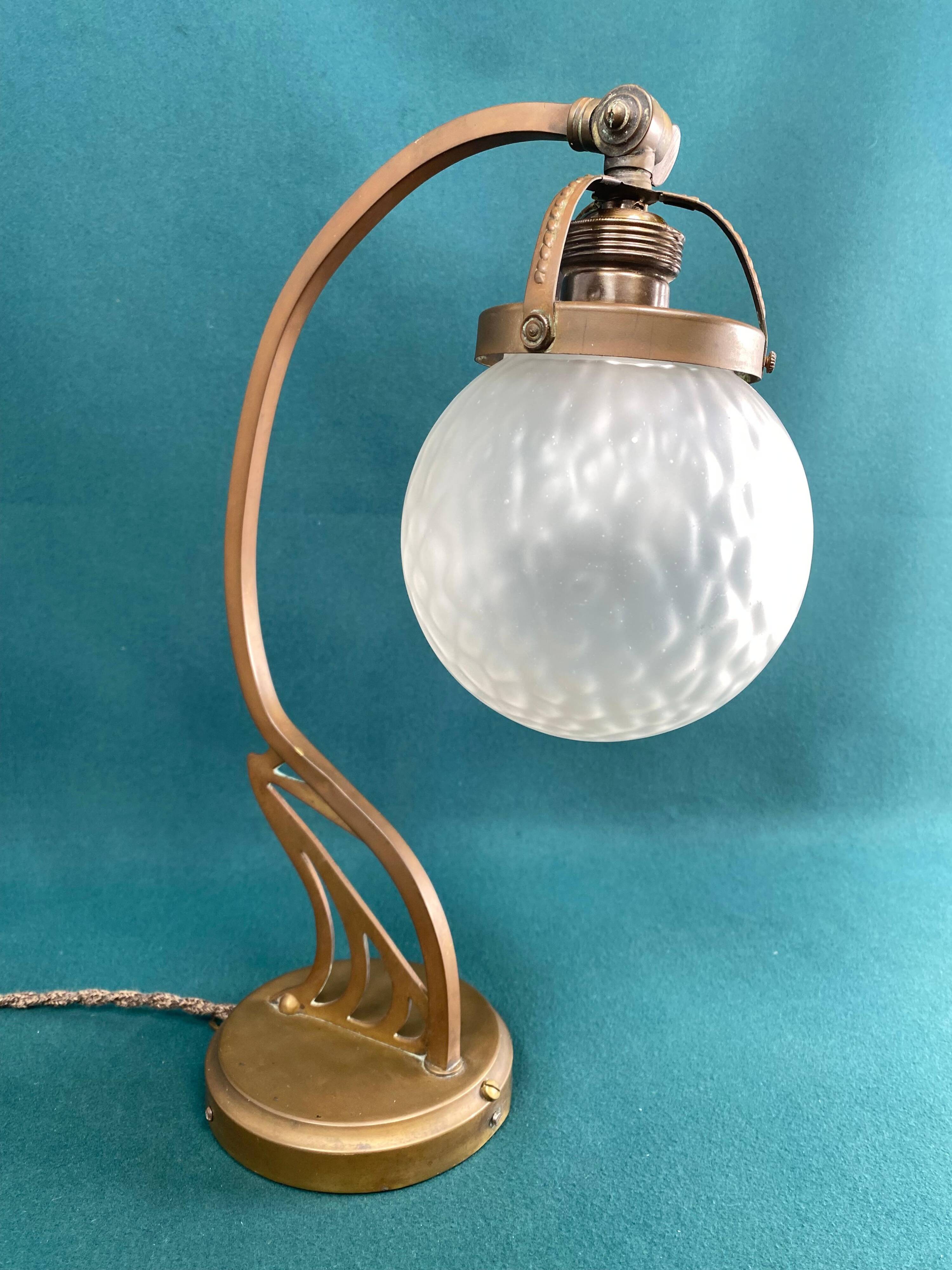 Brass table lamp in Jugendstil.