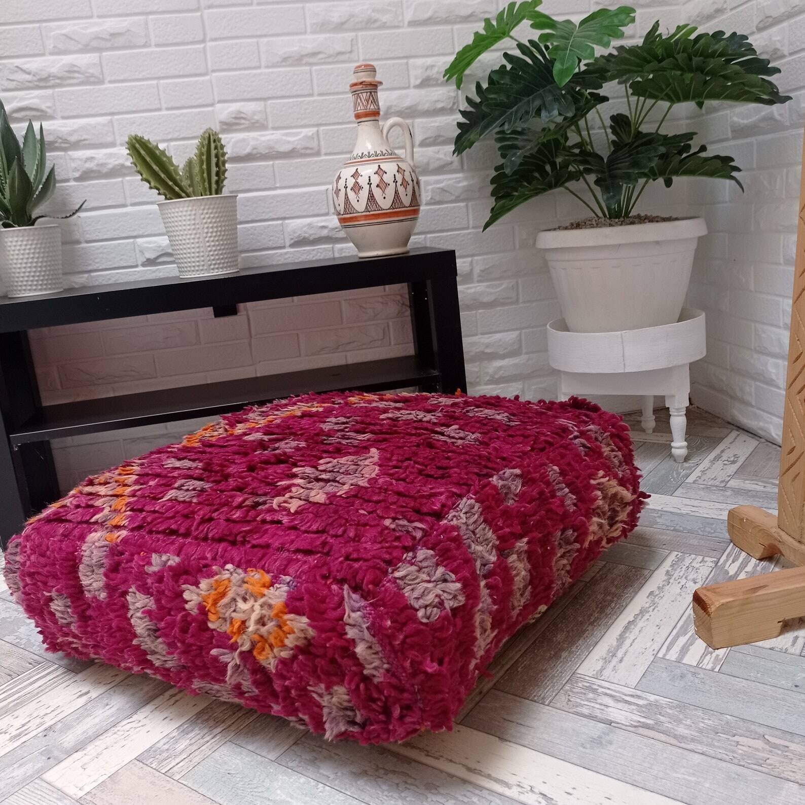 Handmade Berber pouf in wool 60 X 60 X 20 CM