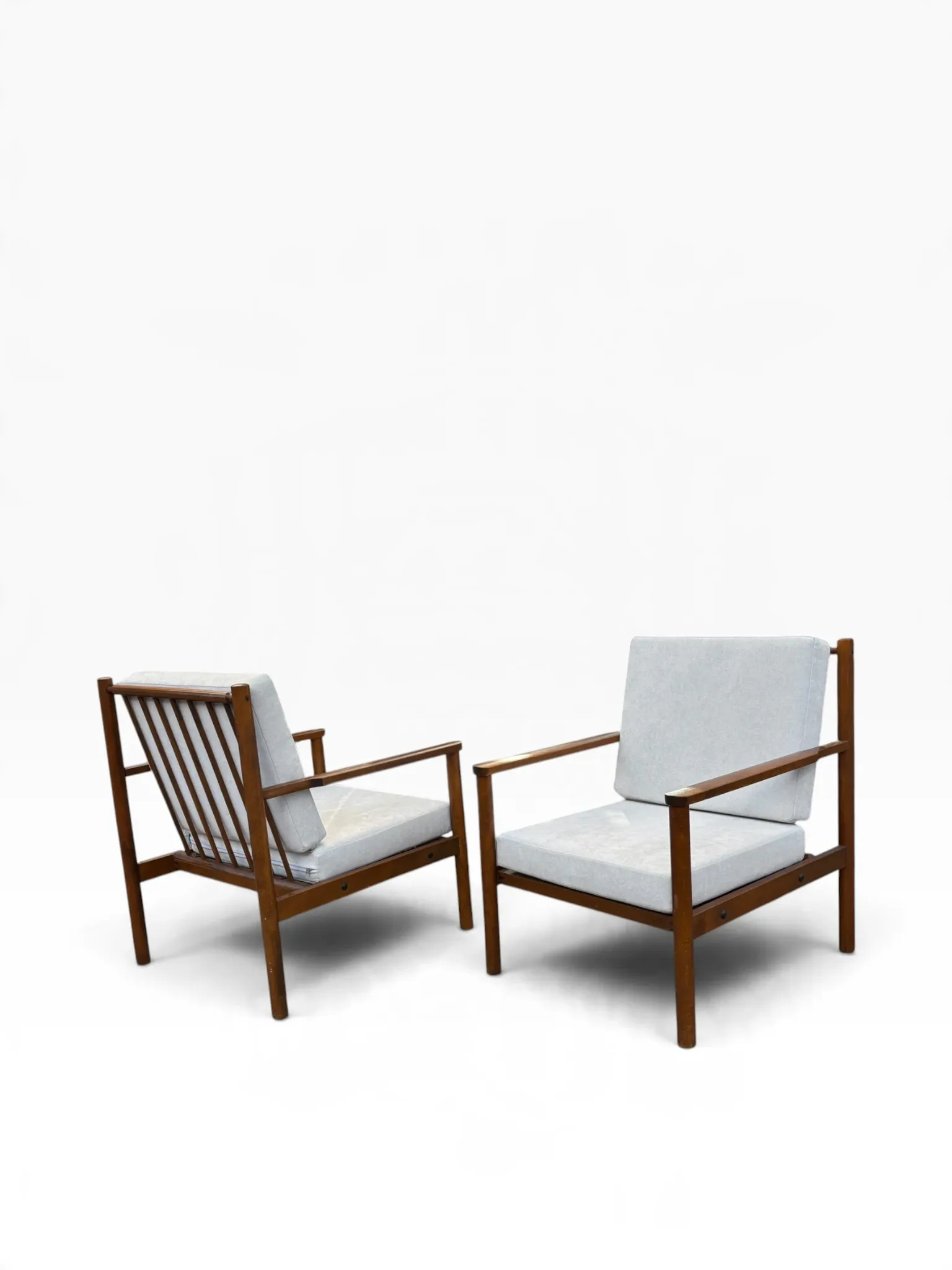 Set of 2 Italian armchairs