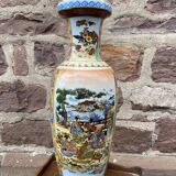 Chinese vase japan motif