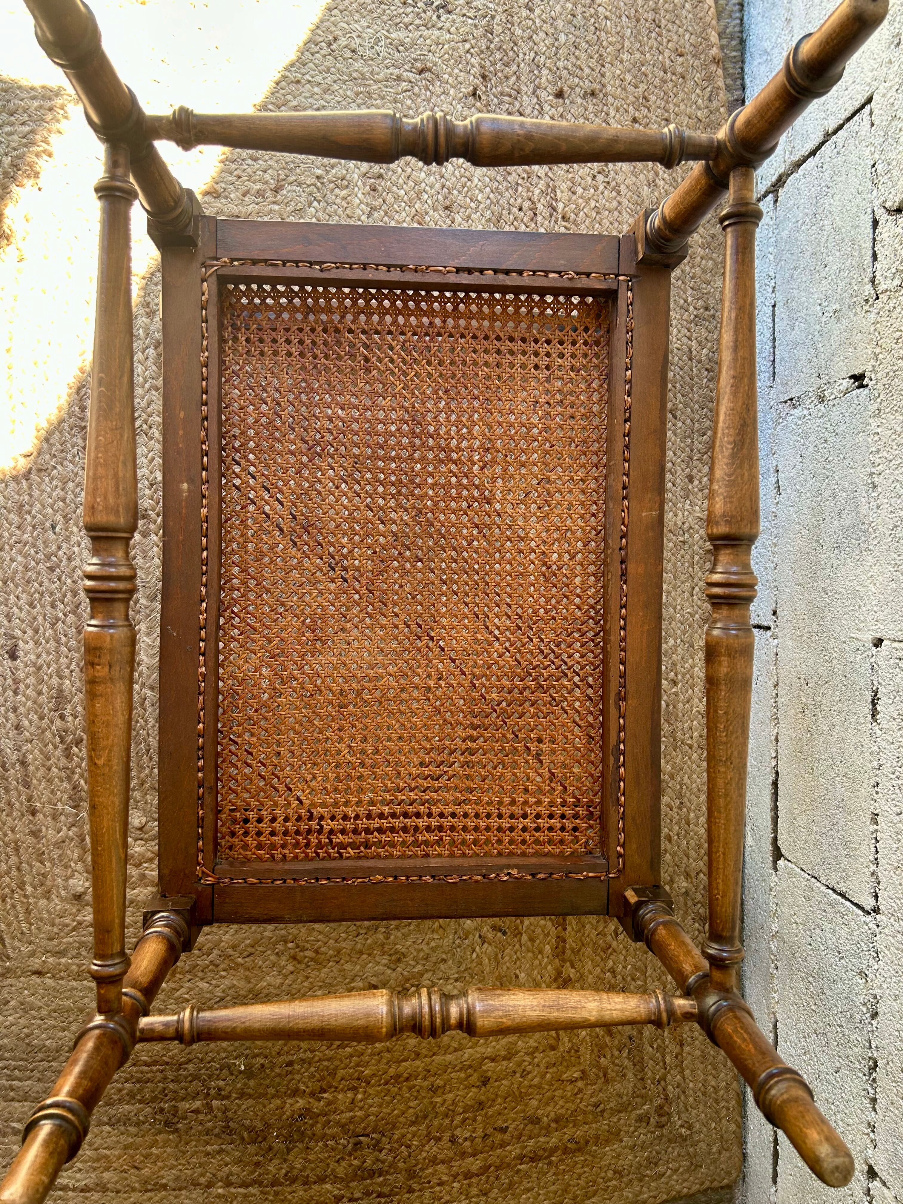 Petit banc d’appoint canné de style Anglais
