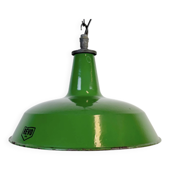 Lampe à suspension industrielle en émail vert de Revo, années 1950