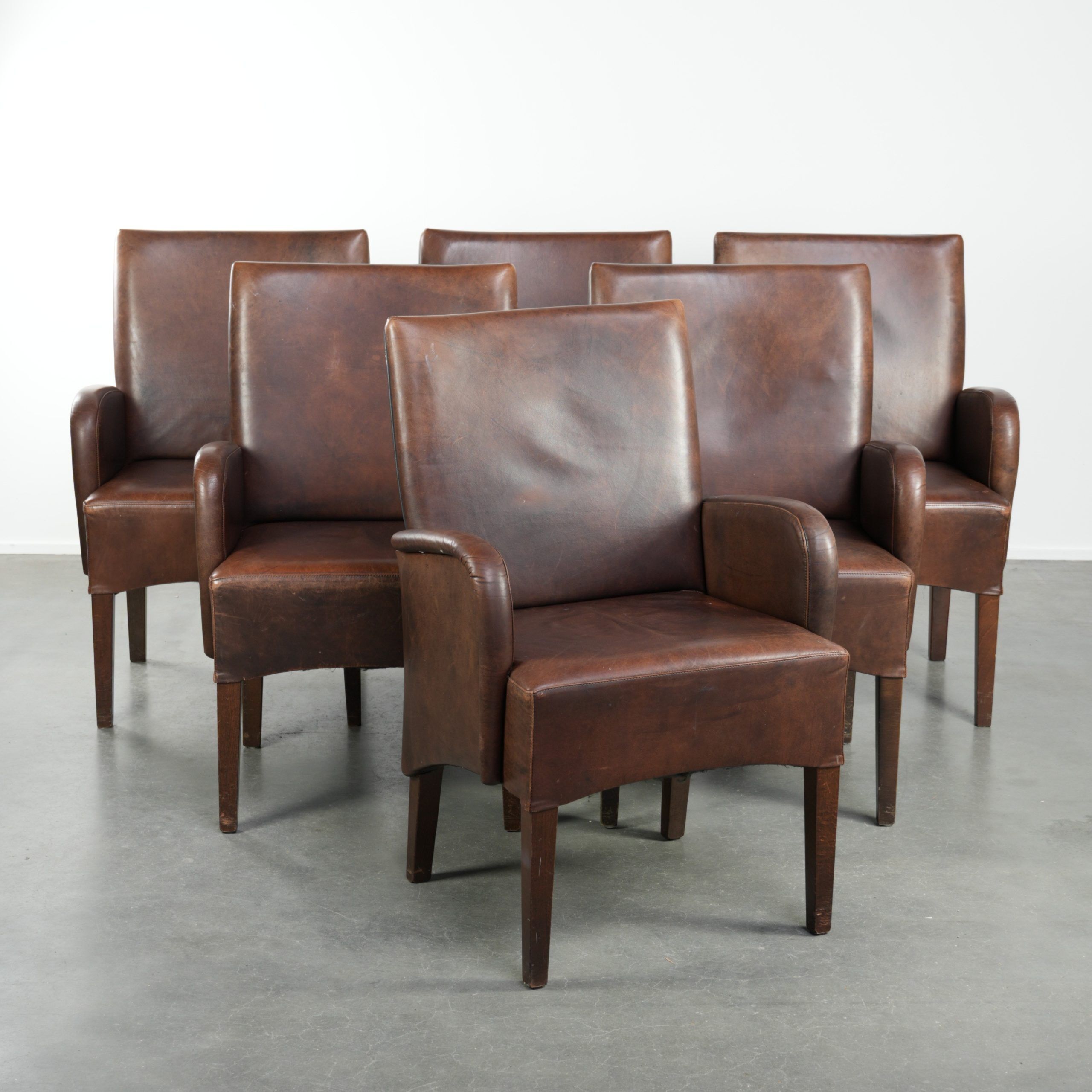Set of 6  dining chairs/side chairs with armrests made of cow leather